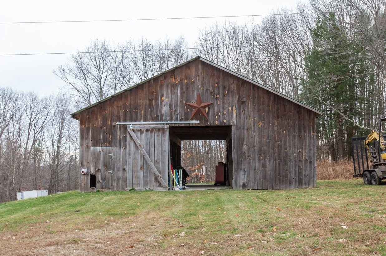 147 Old Turnpike Rd, Salisbury, NH 03268-5509