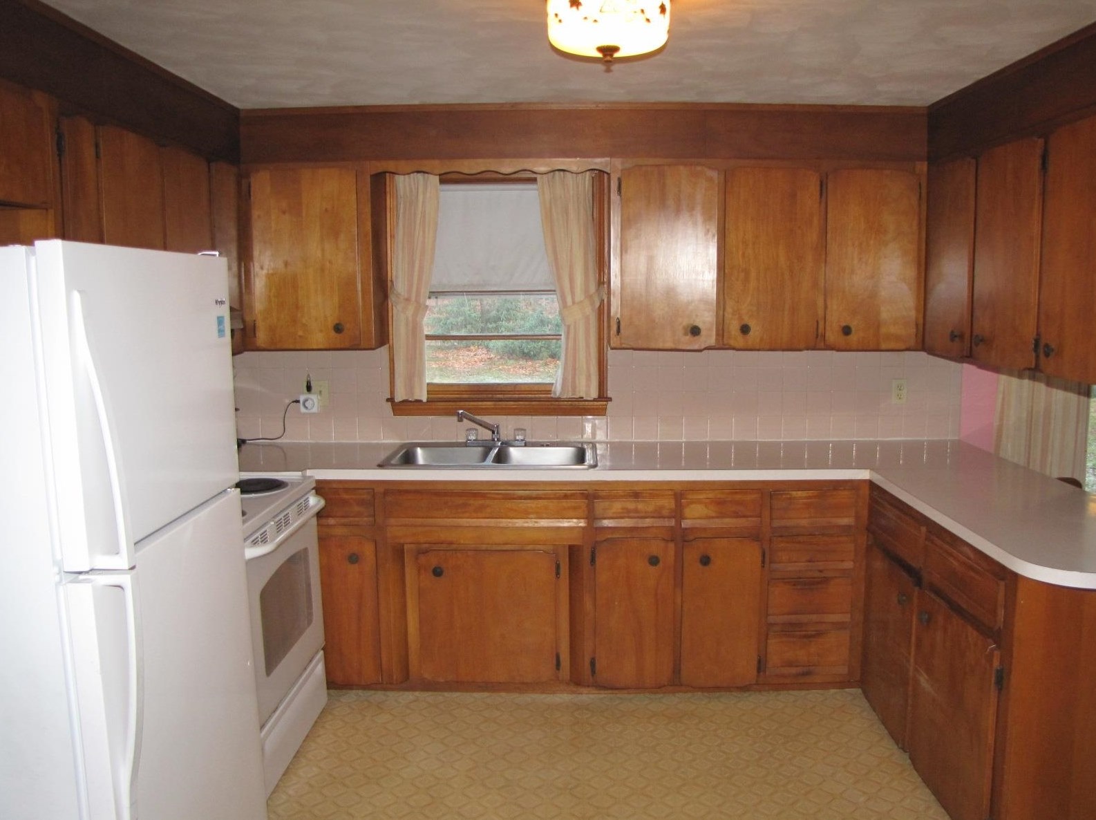 236 Hall St, Manchester NH 03103-3956 exterior