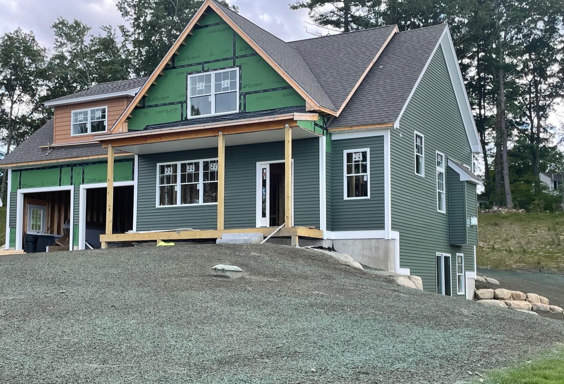 117 Arthur Ave, Manchester, NH 03104-1400