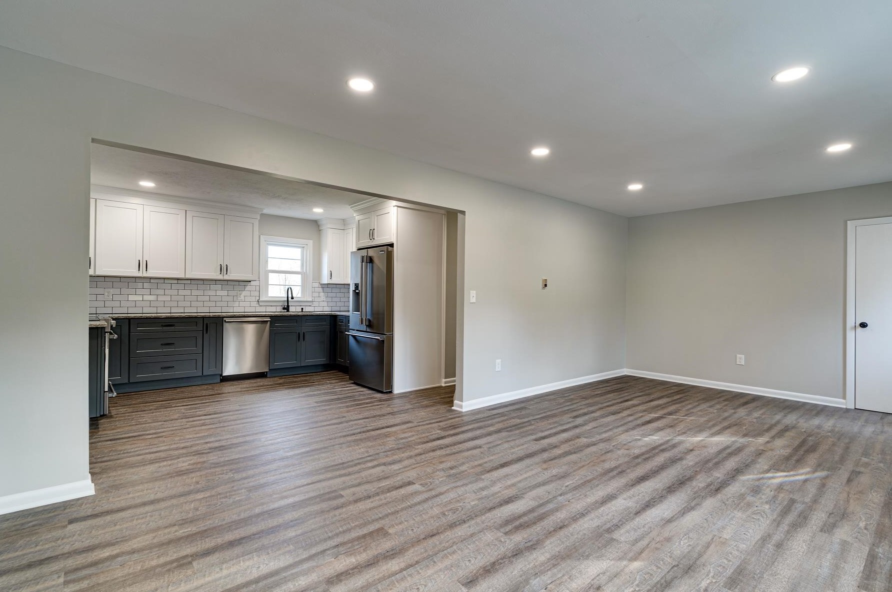 128 Ash Swamp Rd, Newmarket NH  03857-2070 exterior