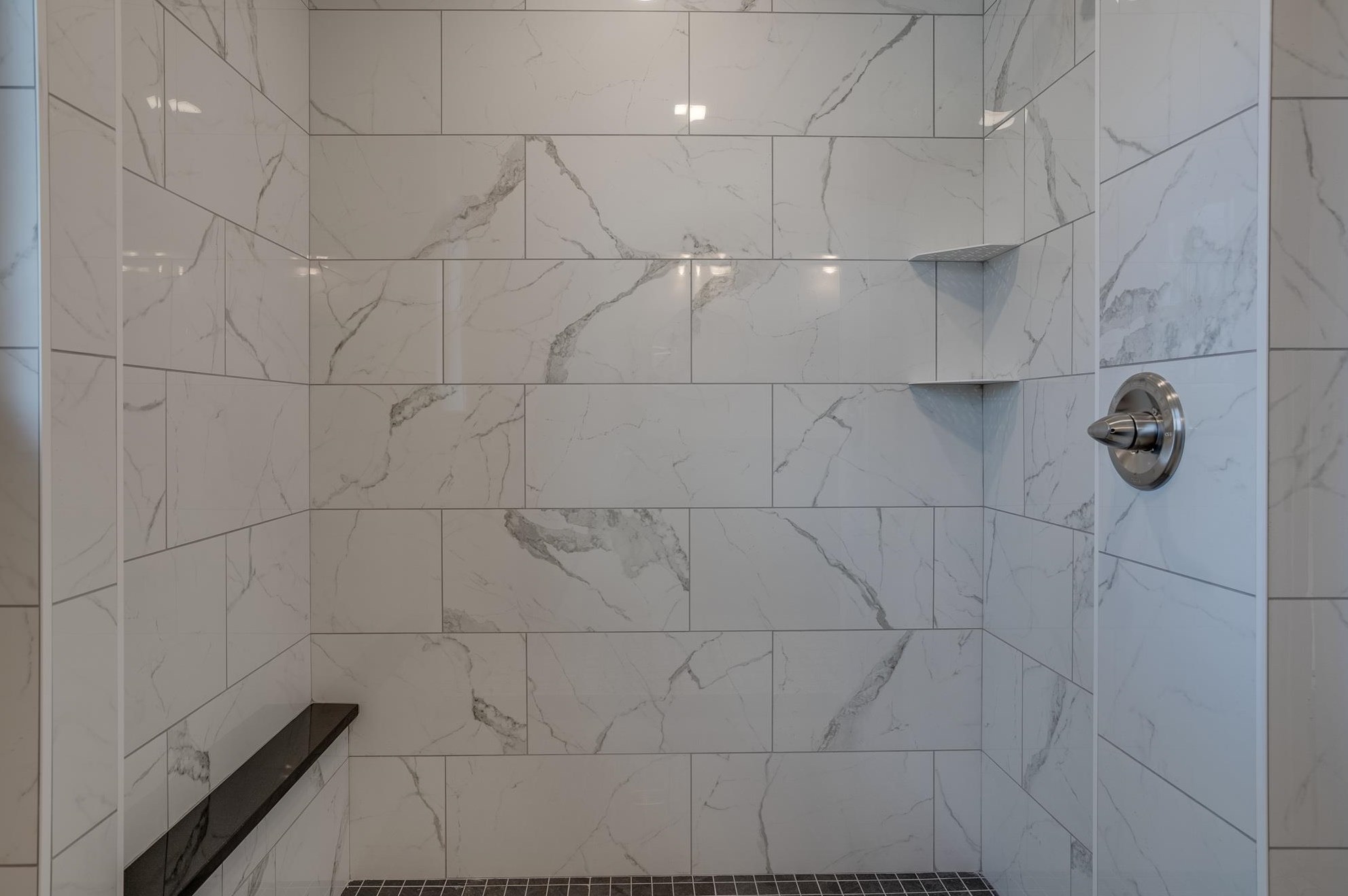 118 Whitford St, Manchester NH 03104-2143 exterior