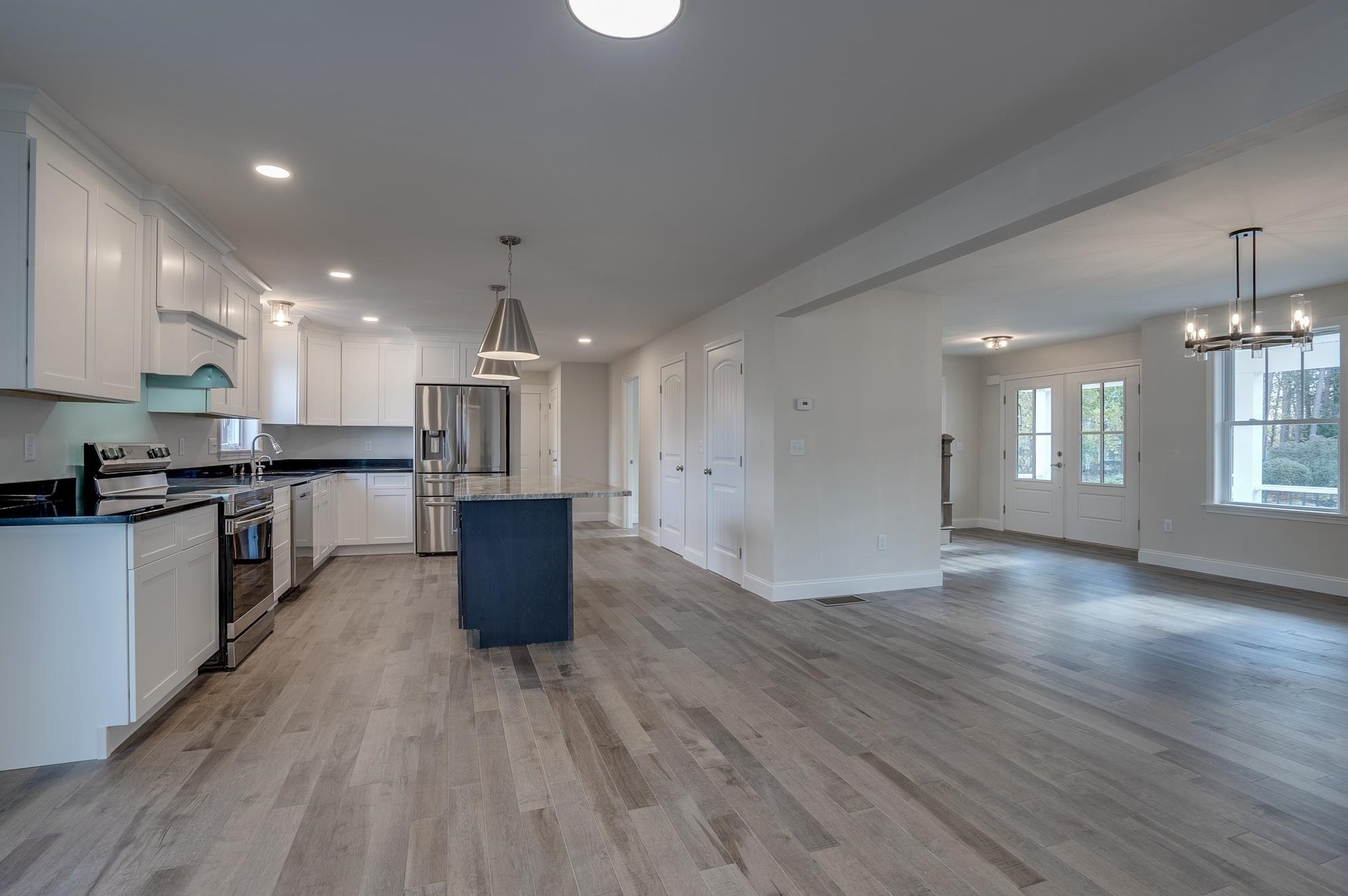 118 Whitford St, Manchester NH 03104-2143 exterior