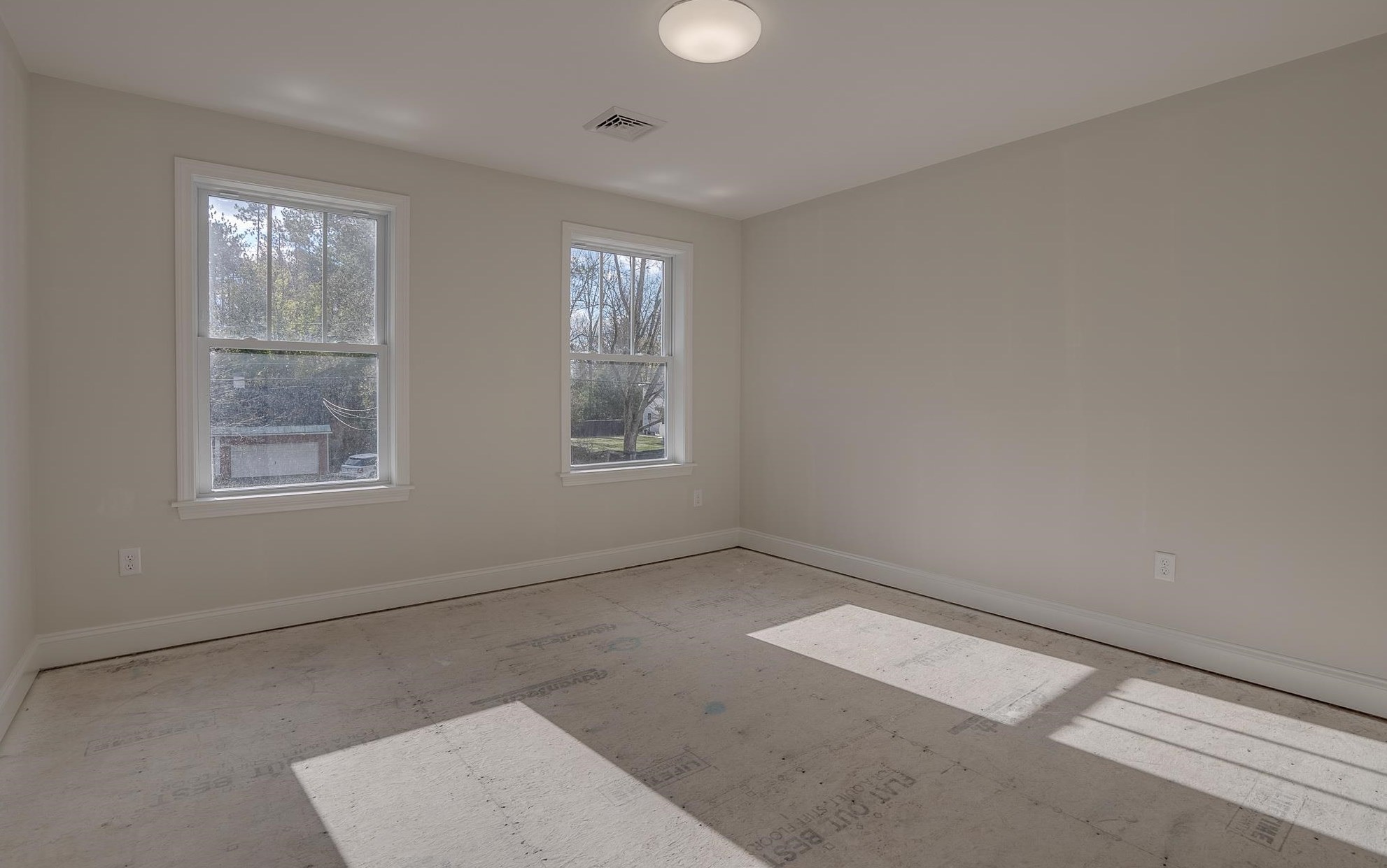 118 Whitford St, Manchester NH 03104-2143 exterior