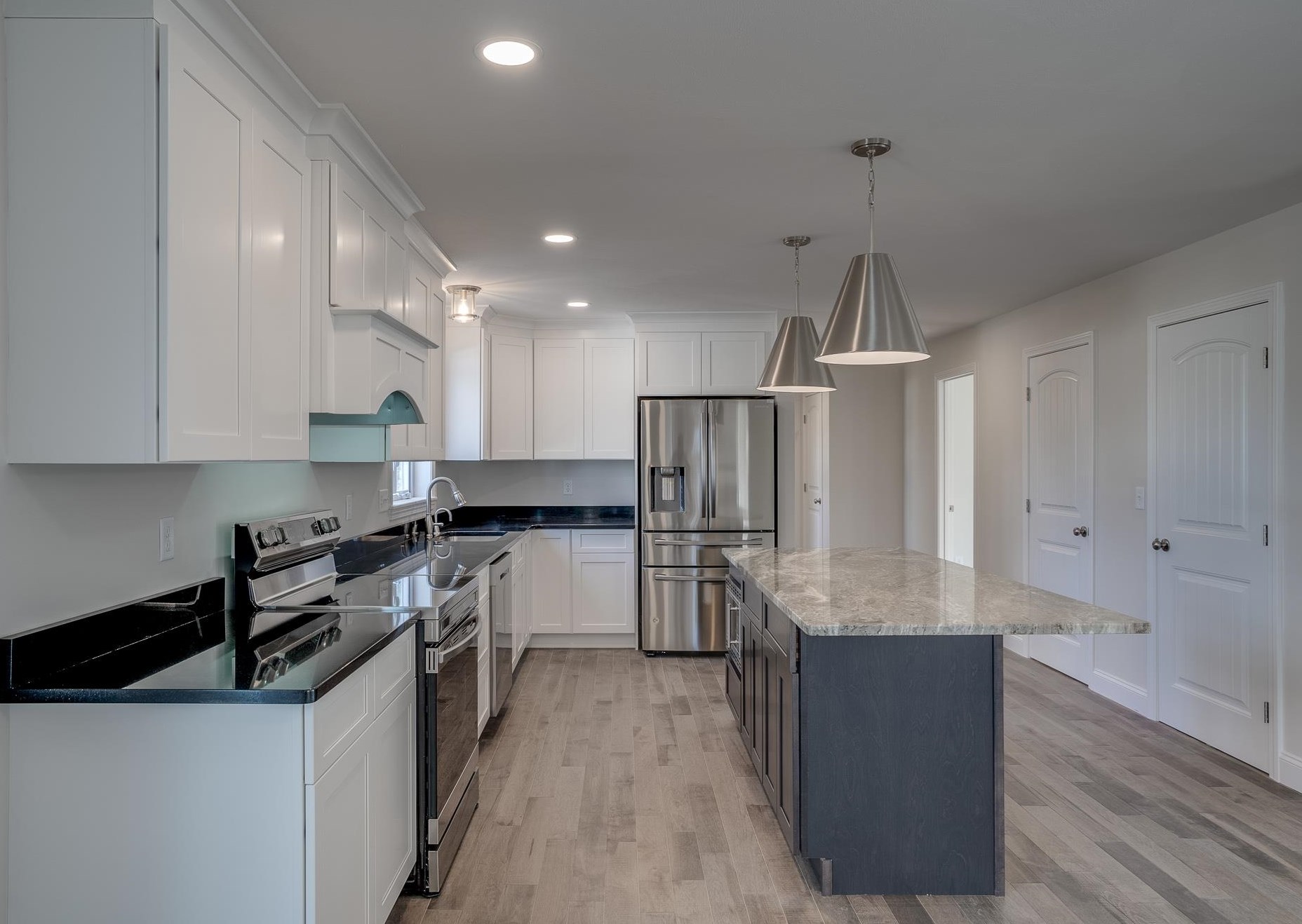 118 Whitford St, Manchester NH 03104-2143 exterior