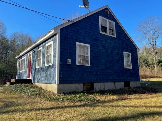 28 Halls Village Rd, Chester, NH 03036