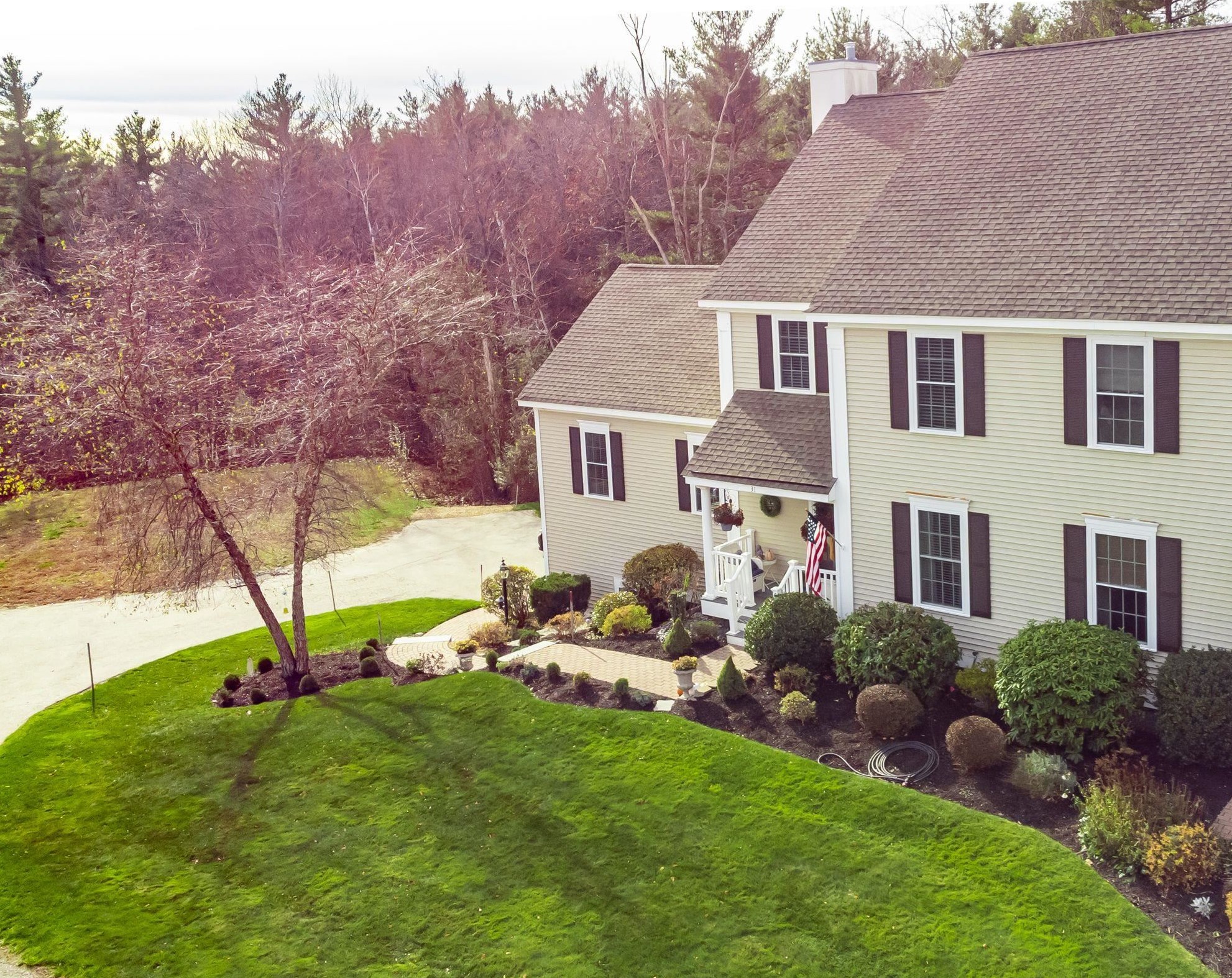 31 Southwoods Rd, Chester NH  03036-4344 exterior