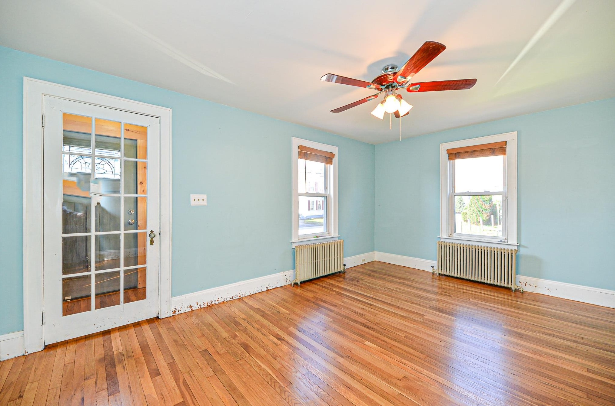 43 Belmont St, Manchester NH 03103-4210 exterior