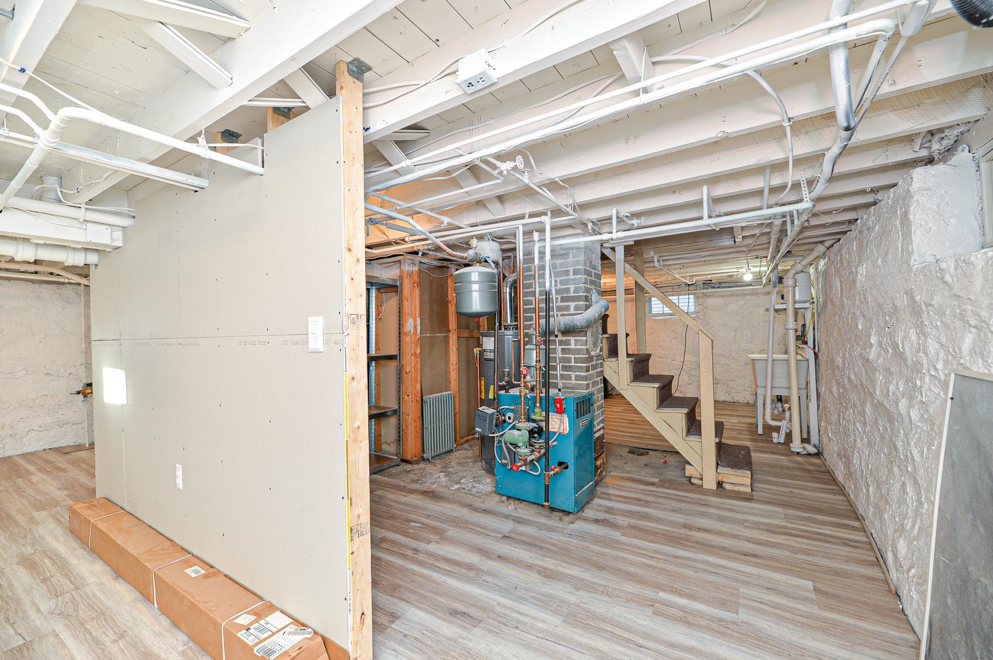 43 Belmont St, Manchester NH 03103-4210 exterior