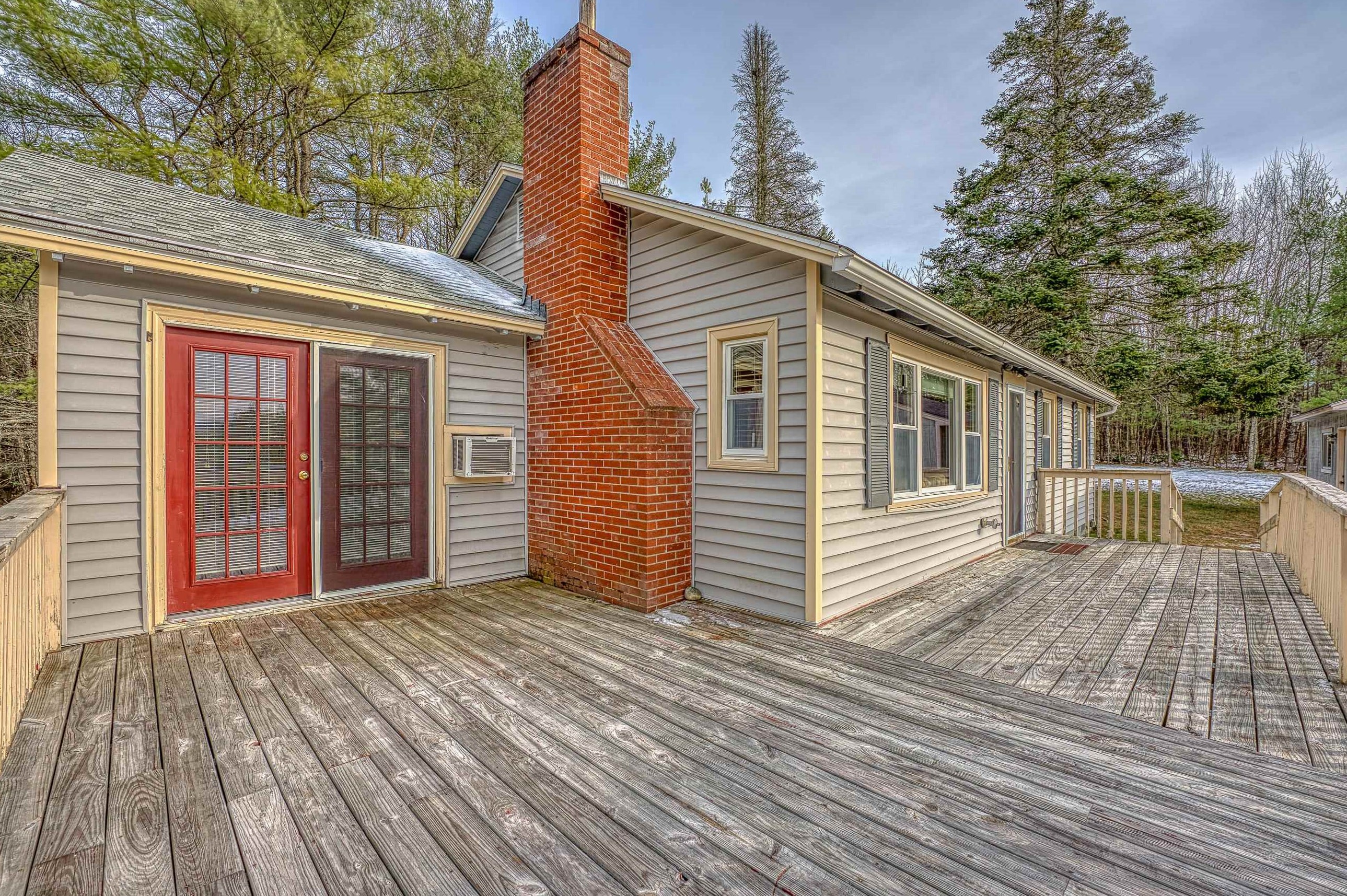 417 Shr Rd, Bridgewater NH 03222-3731 exterior