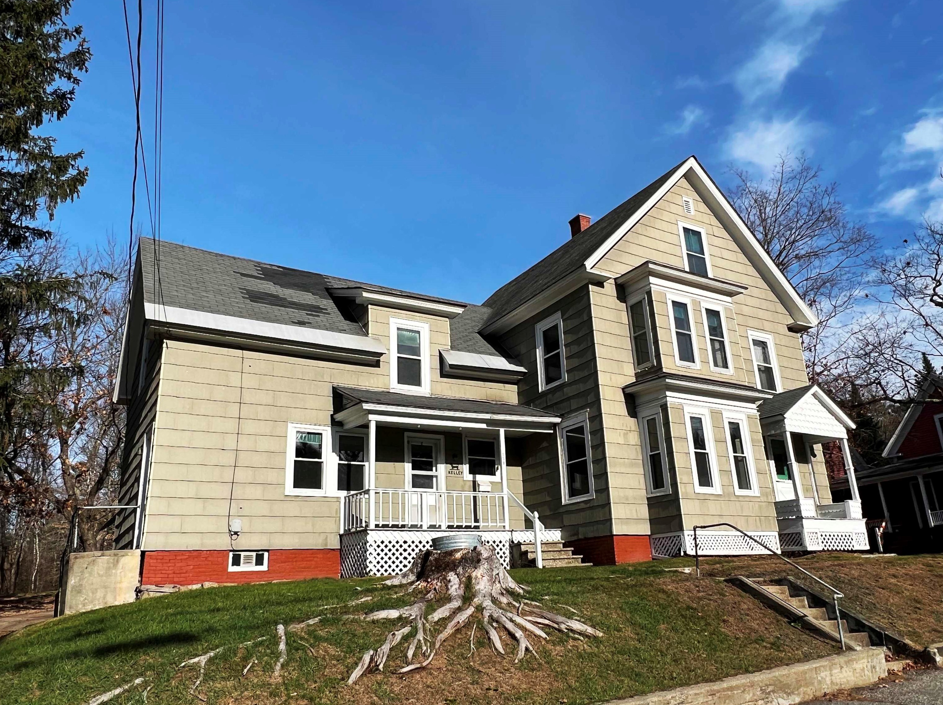 139 Grove St, Littleton, NH 03561 exterior