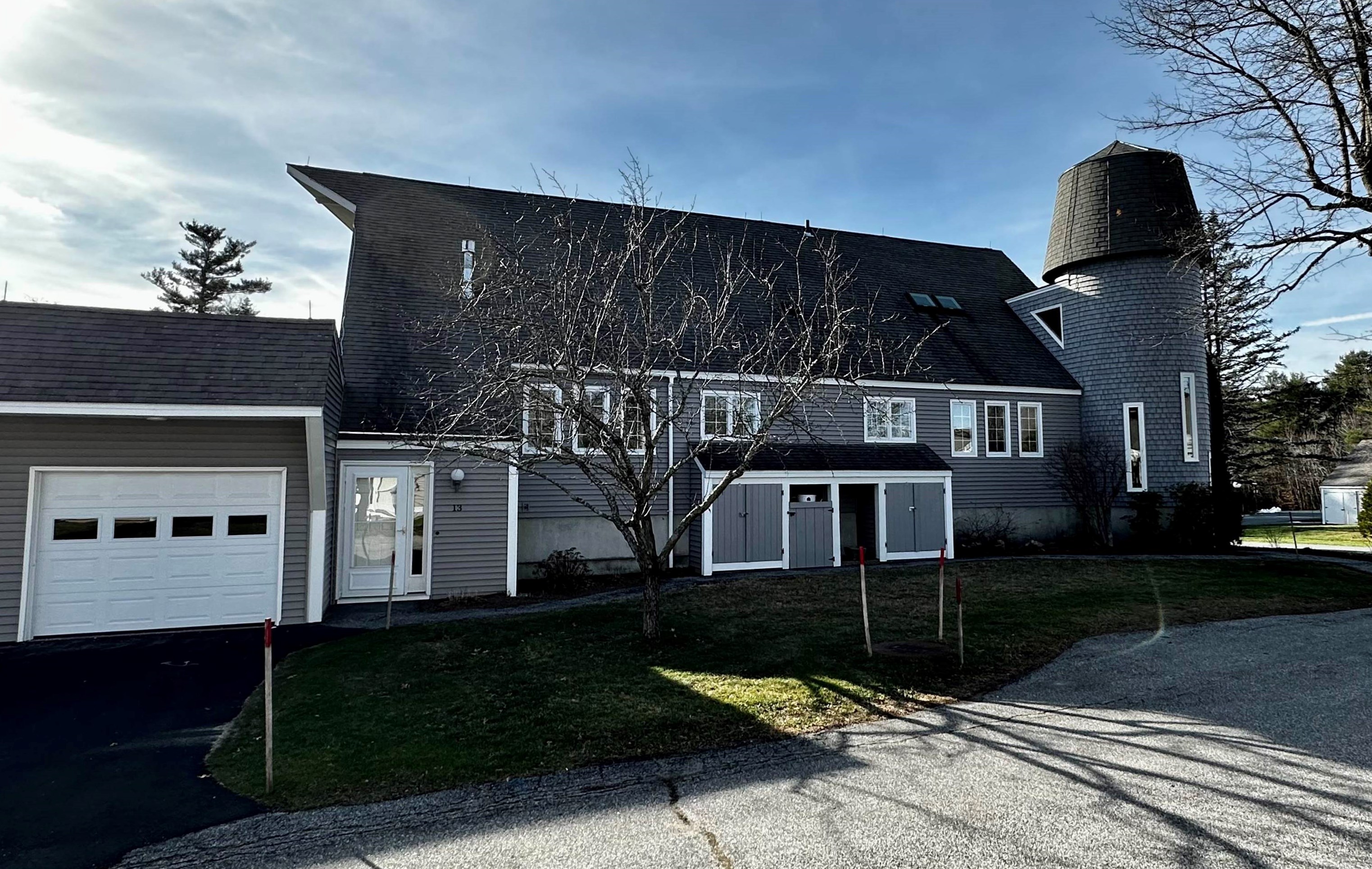 13 Hilltop Pl, New London, NH 03257