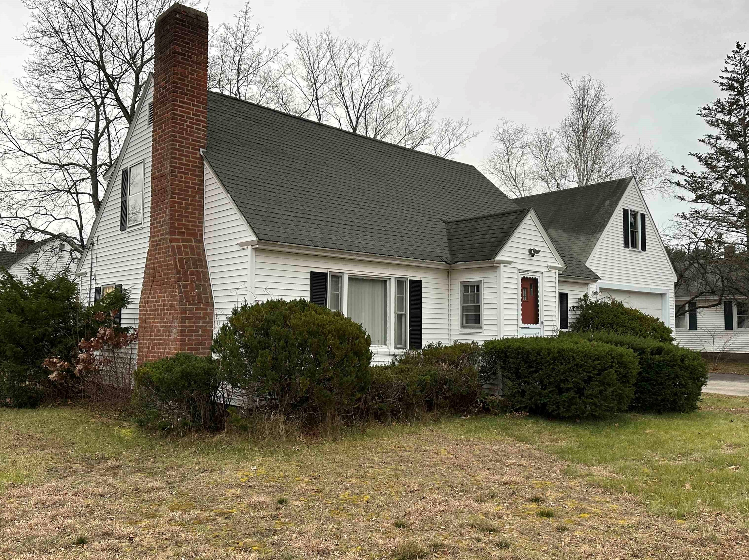 11 Canterbury Rd, Concord, NH 03301