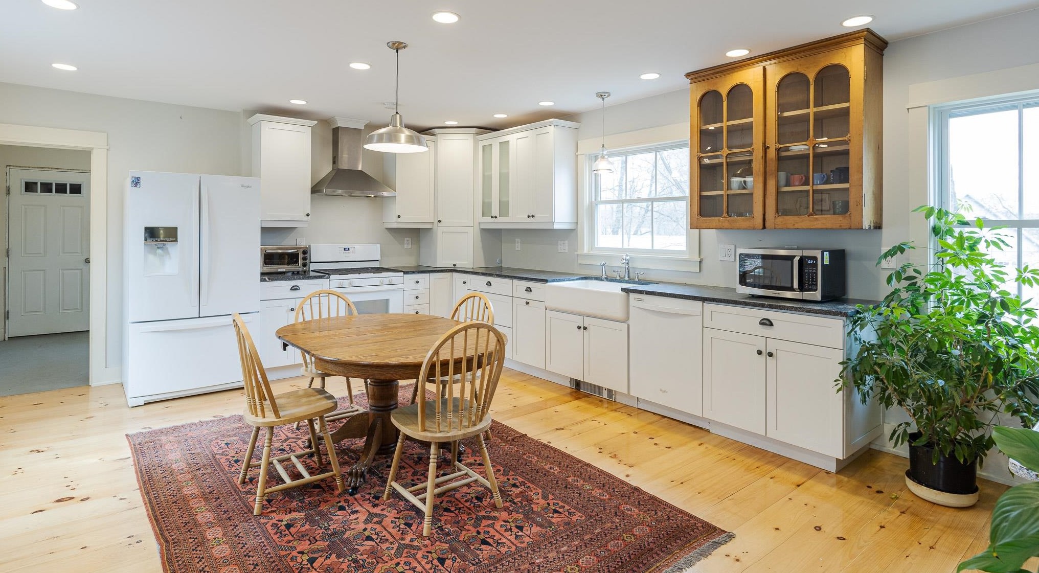 18 Prospect Hill Rd, Walpole NH  03608-4720 exterior