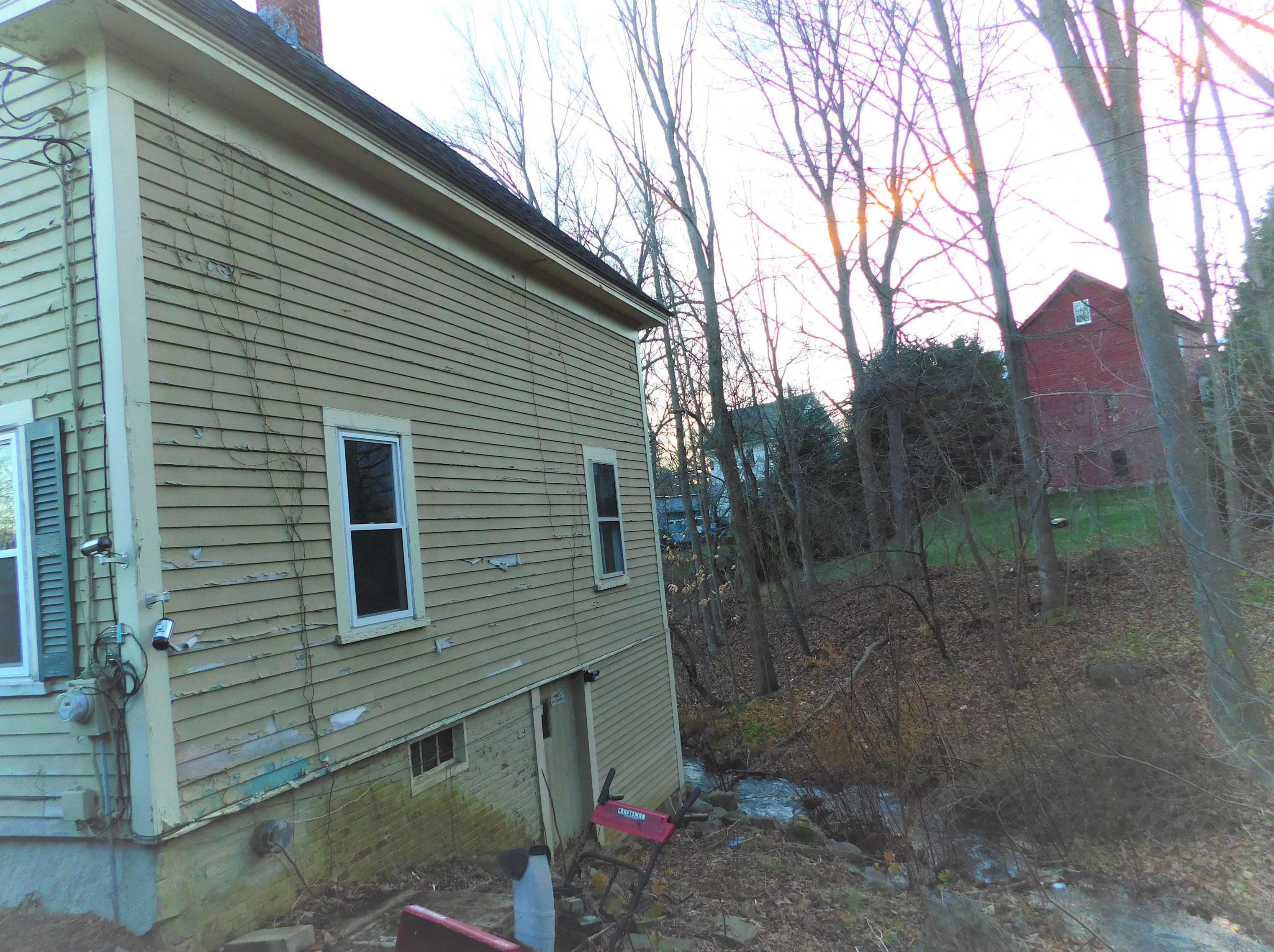 8 Marston Ct, Farmington, NH 03835-3314