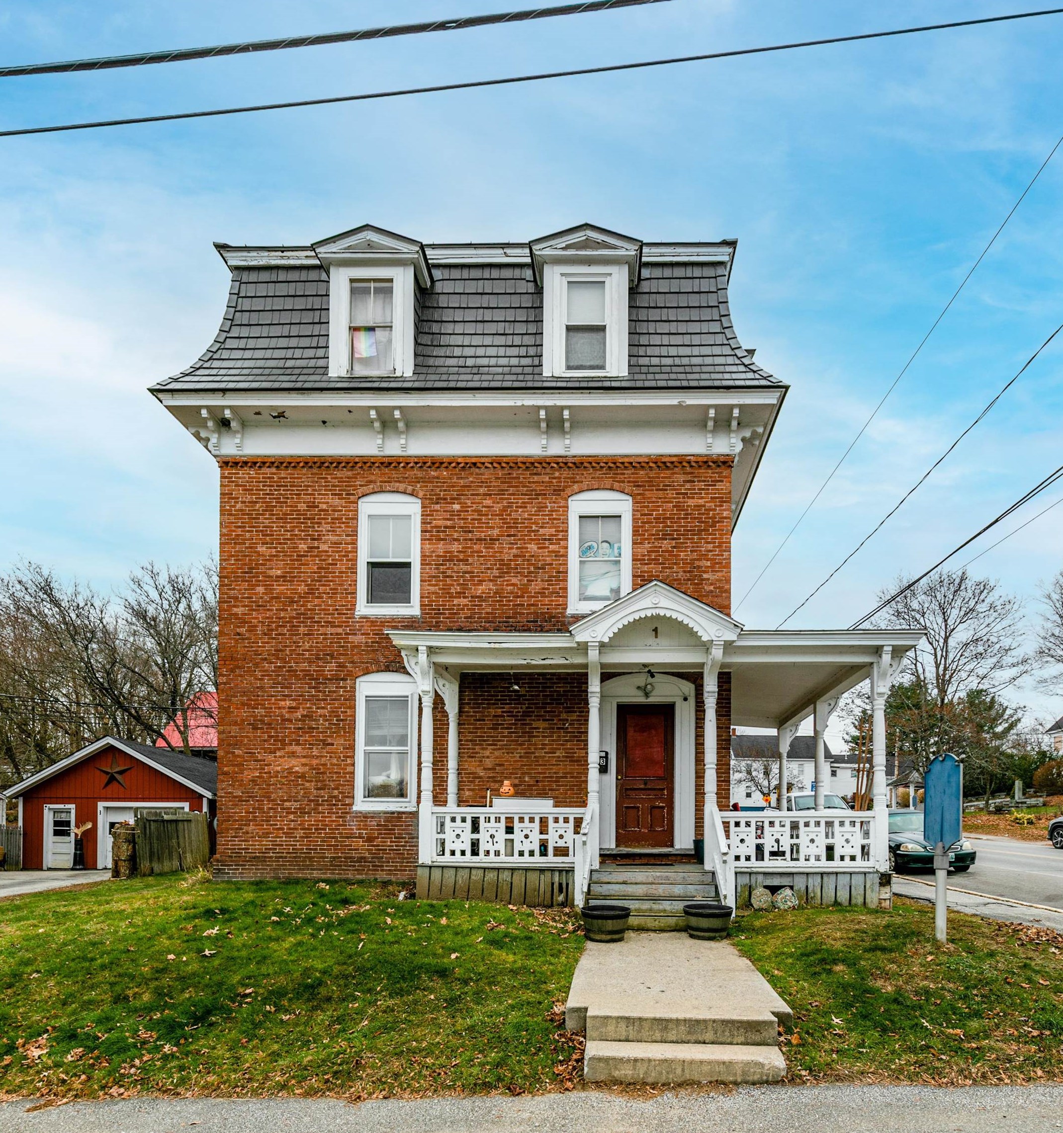 1 Cram Ave, Pittsfield NH  03263-3803 exterior