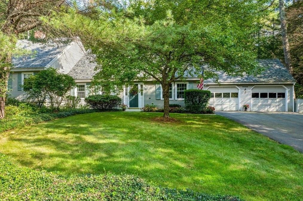 8 Laurel Cir, Wolfeboro, NH 03894