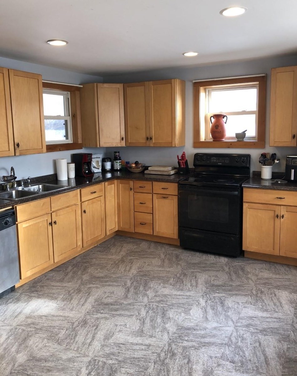 64 Carpenter St, Keene, NH 03431