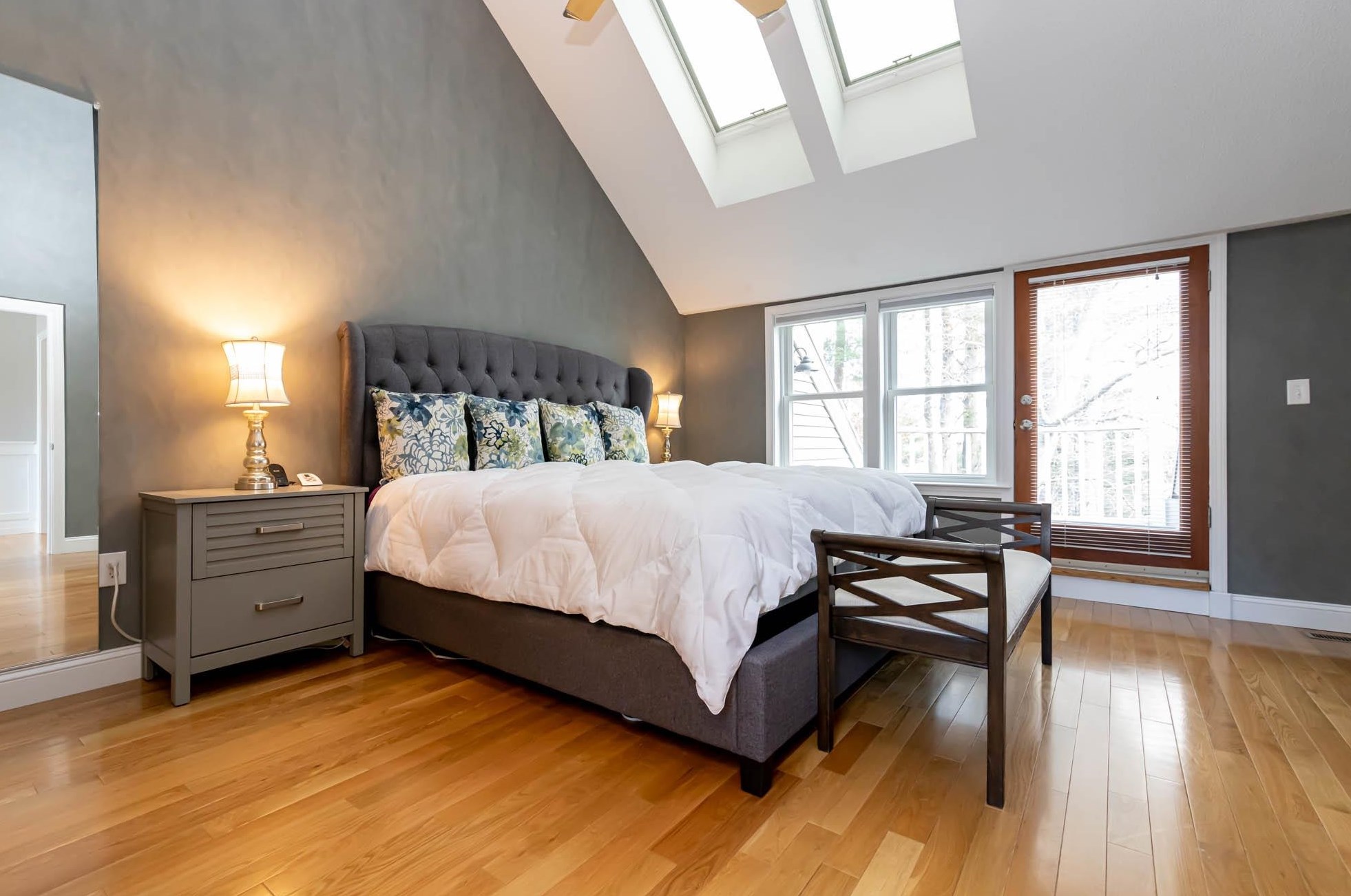 25 Hawthorne Vlg Rd, Nashua NH 03062-2274 exterior