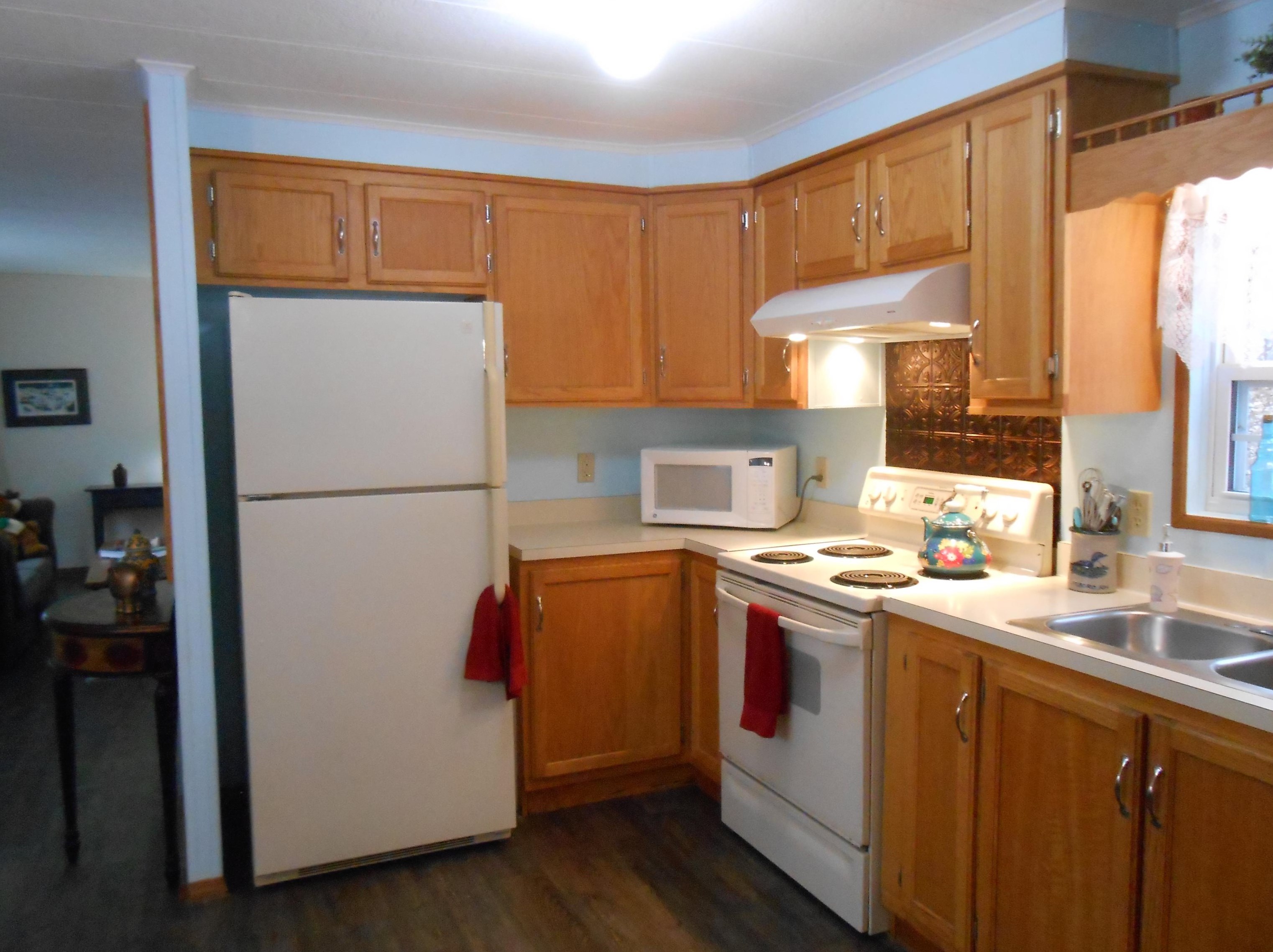 2 Kenyann Dr, Tuftonboro NH  03894-4822 exterior