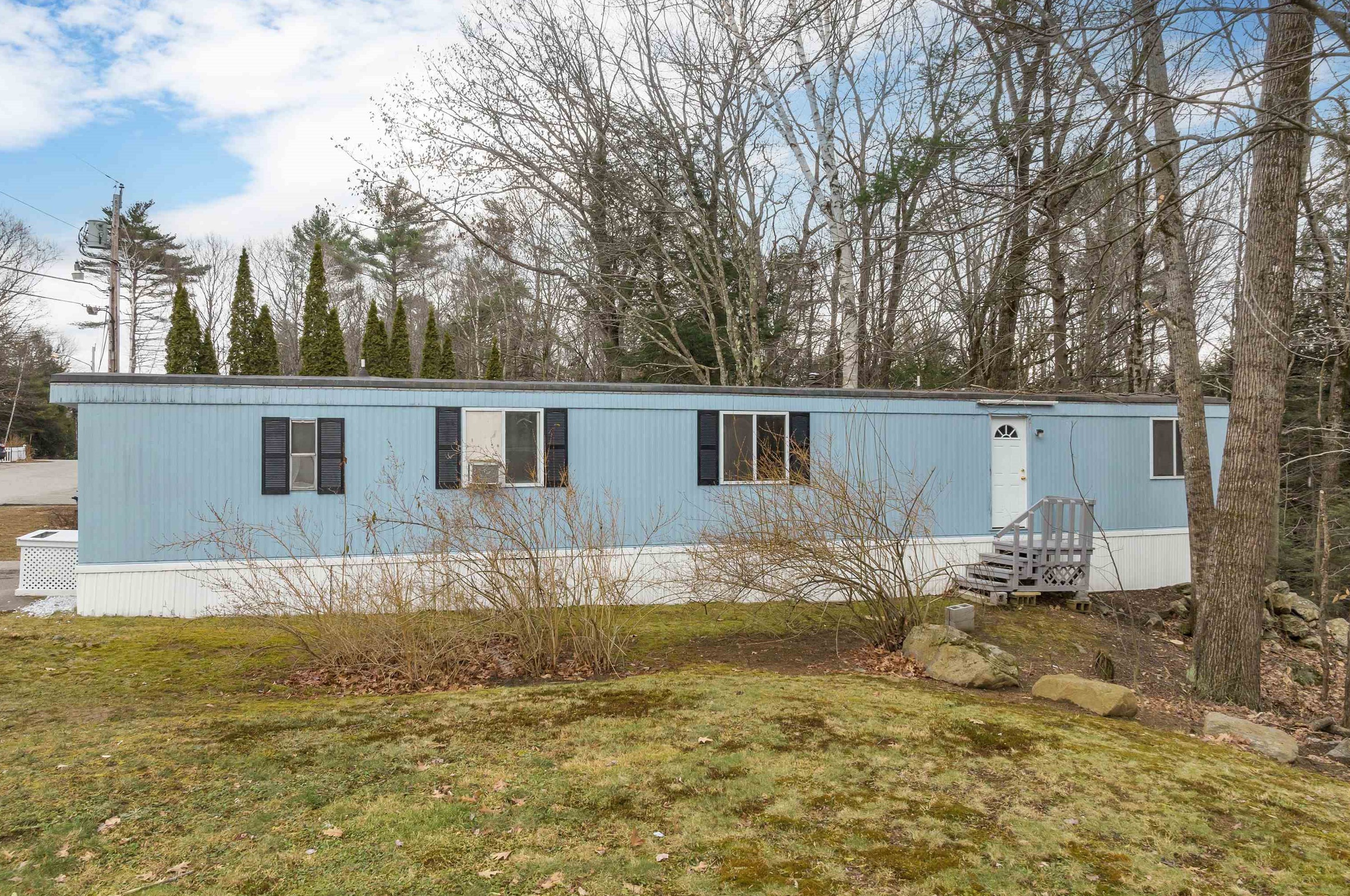 14 Tee Dee Dr, Belmont, NH 03220