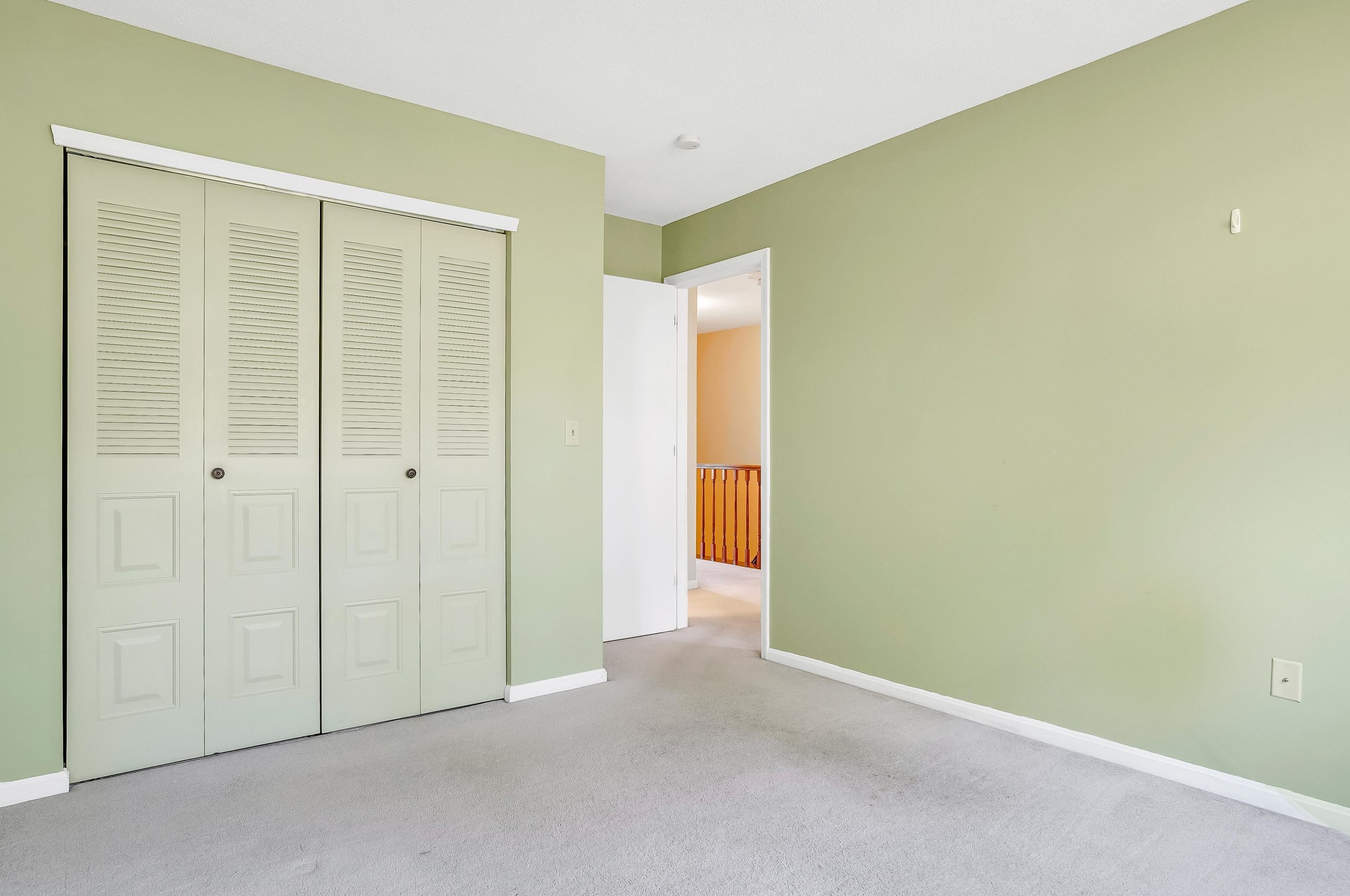 94 Middlesex Rd, Merrimack NH 03054-2769 exterior