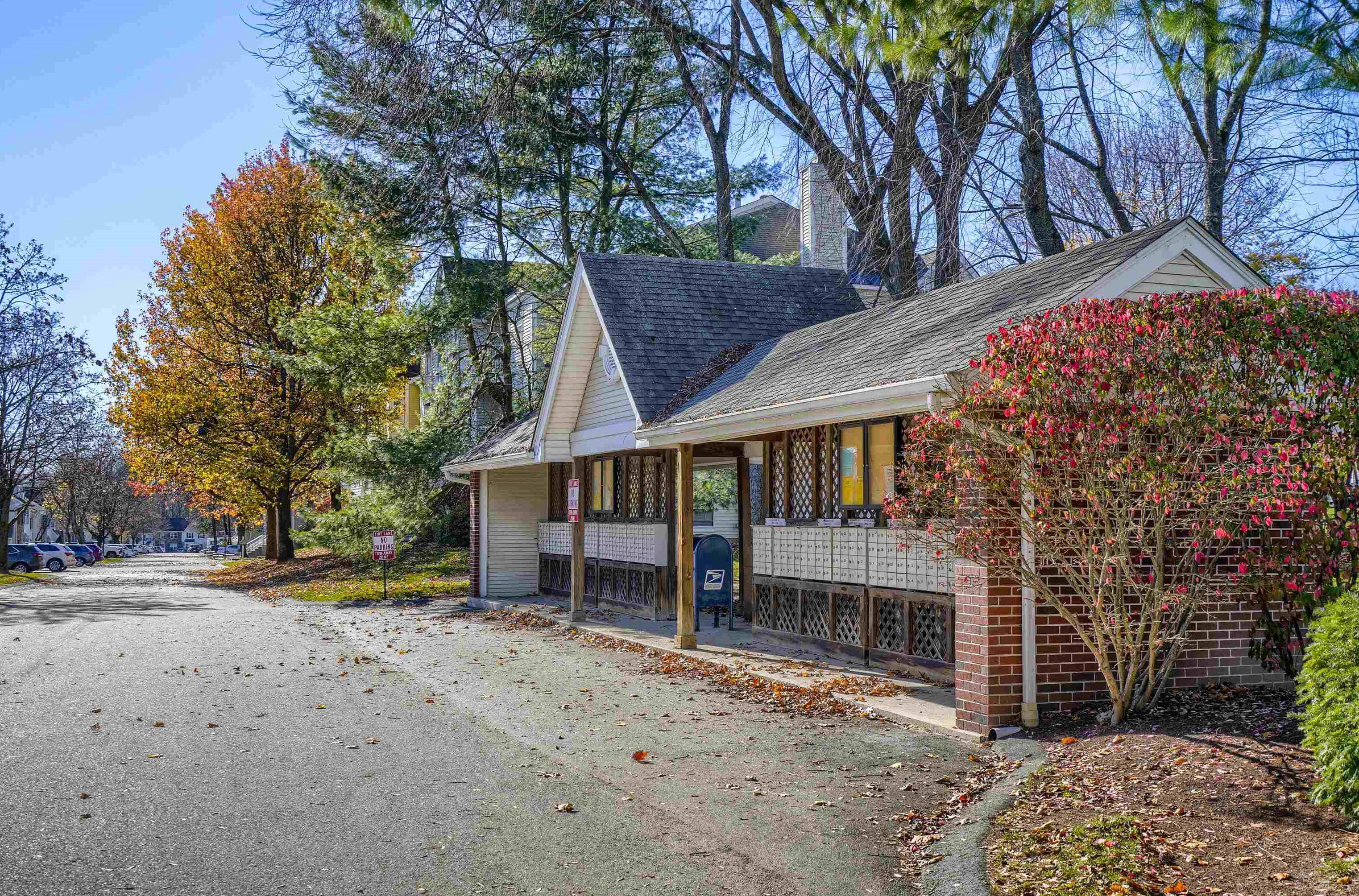 94 Middlesex Rd, Merrimack NH 03054-2769 exterior