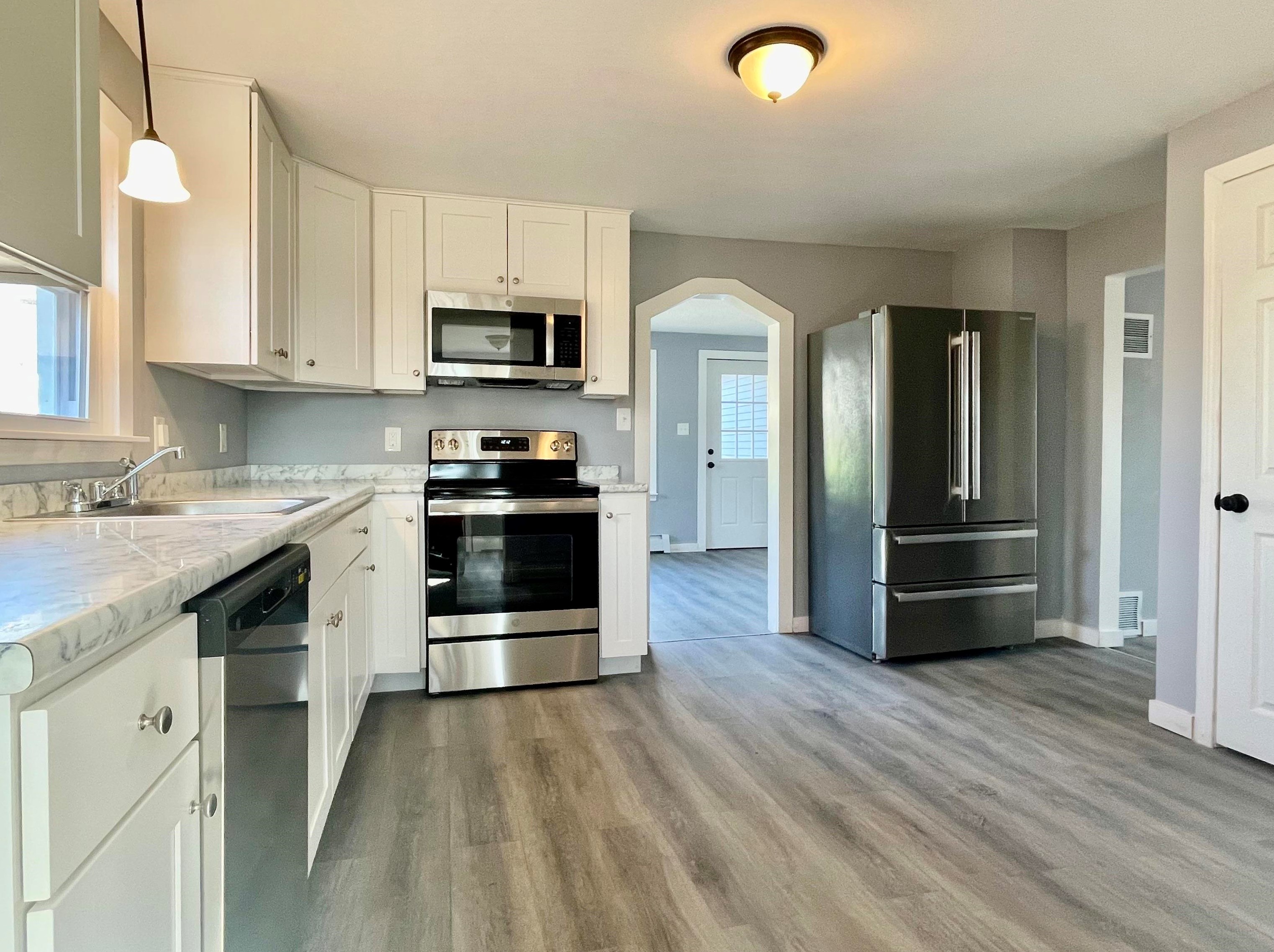 15 Lindy St, Allenstown, NH 03275
