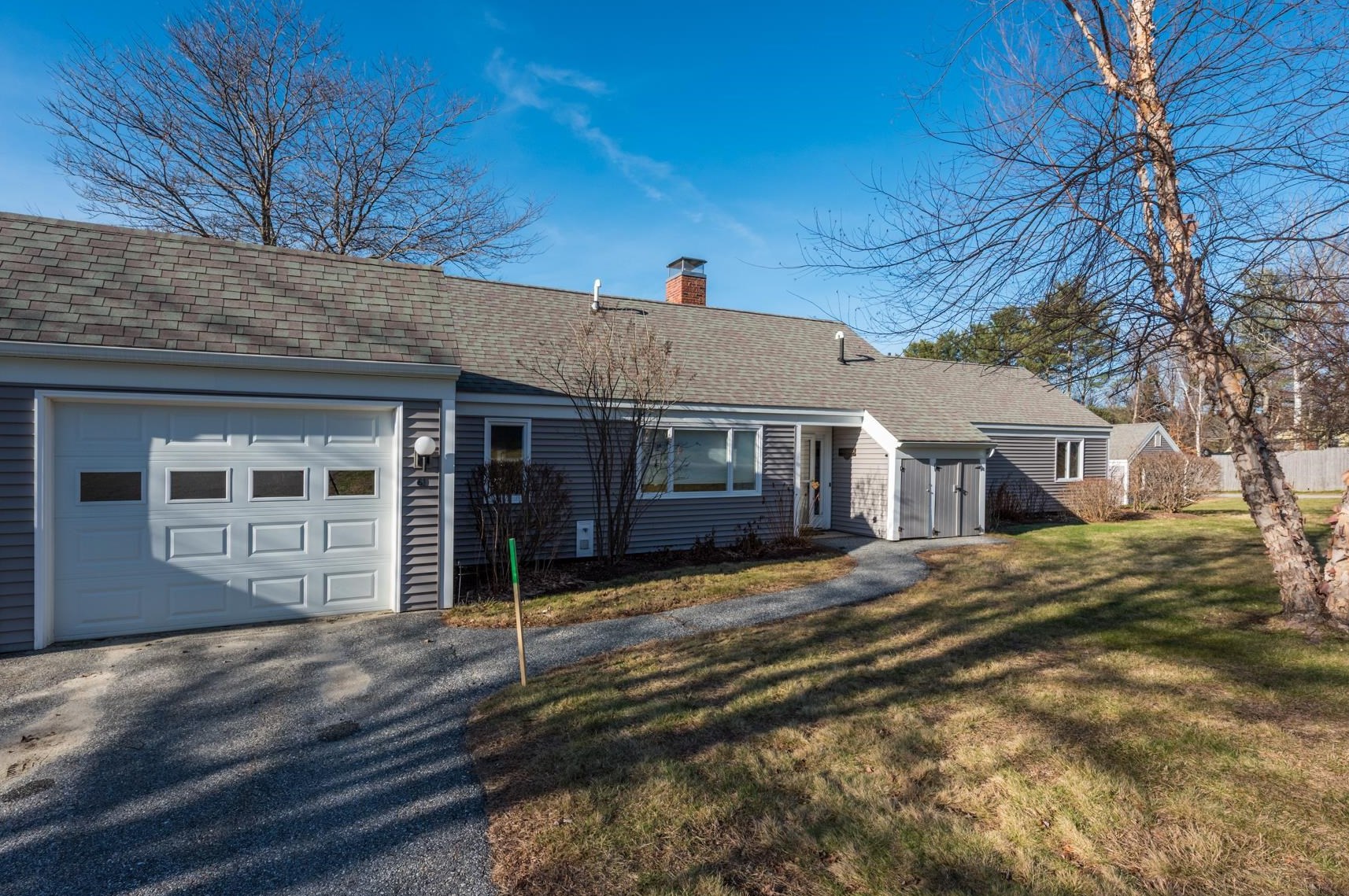 61 Hilltop Pl, New London, NH 03257
