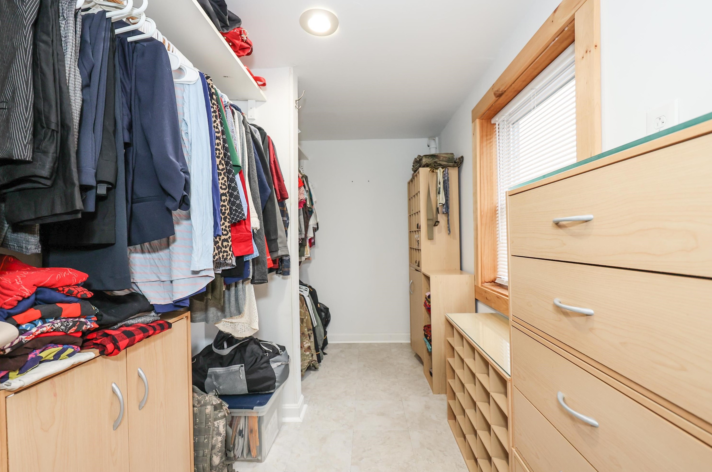 19 Maple St, Manchester NH  03106-1509 exterior