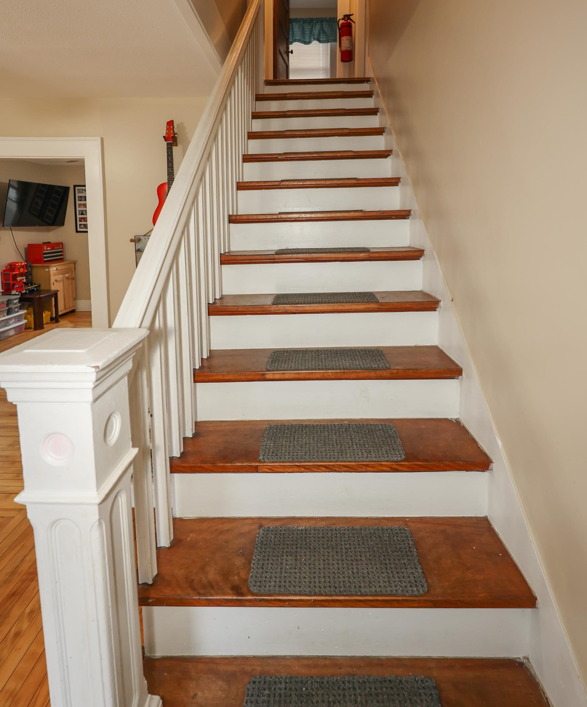 19 Maple St, Manchester NH  03106-1509 exterior