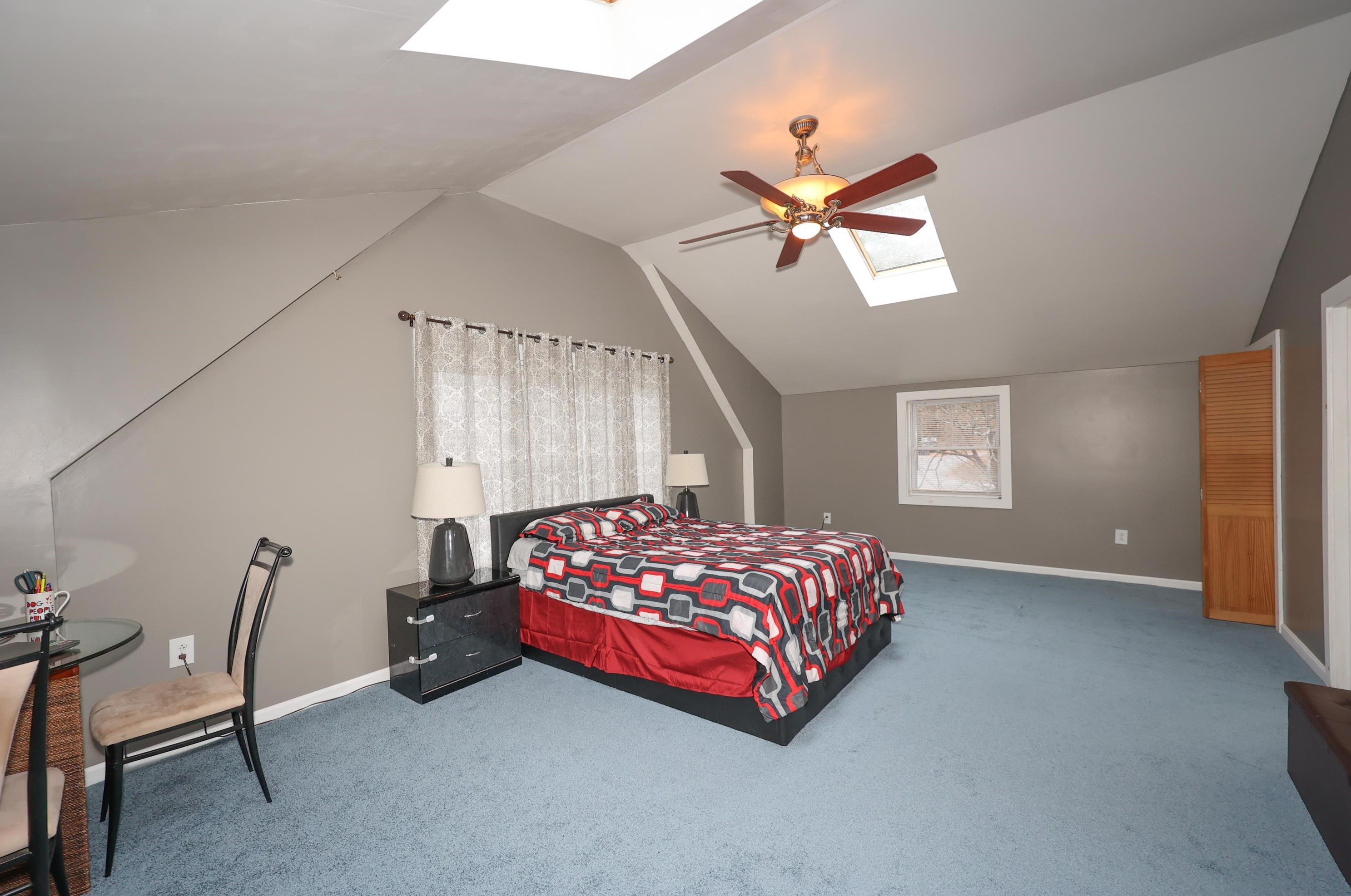 19 Maple St, Manchester NH  03106-1509 exterior