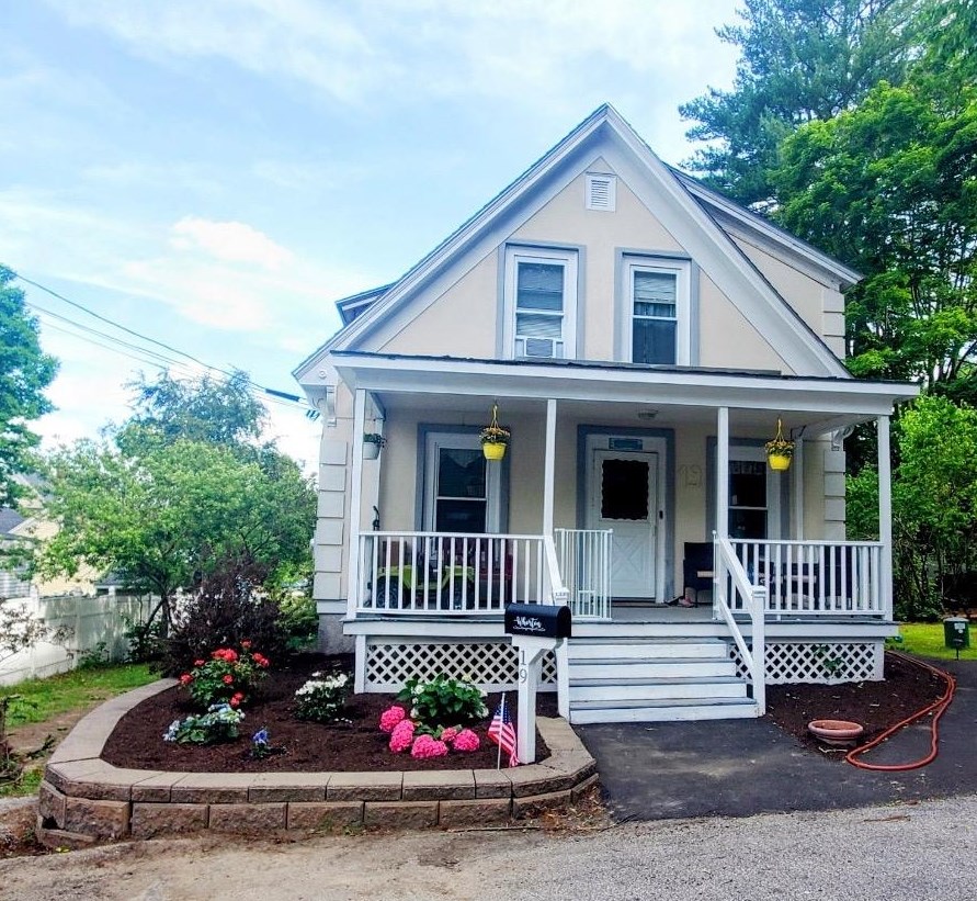 19 Maple St, Manchester NH  03106-1509 exterior