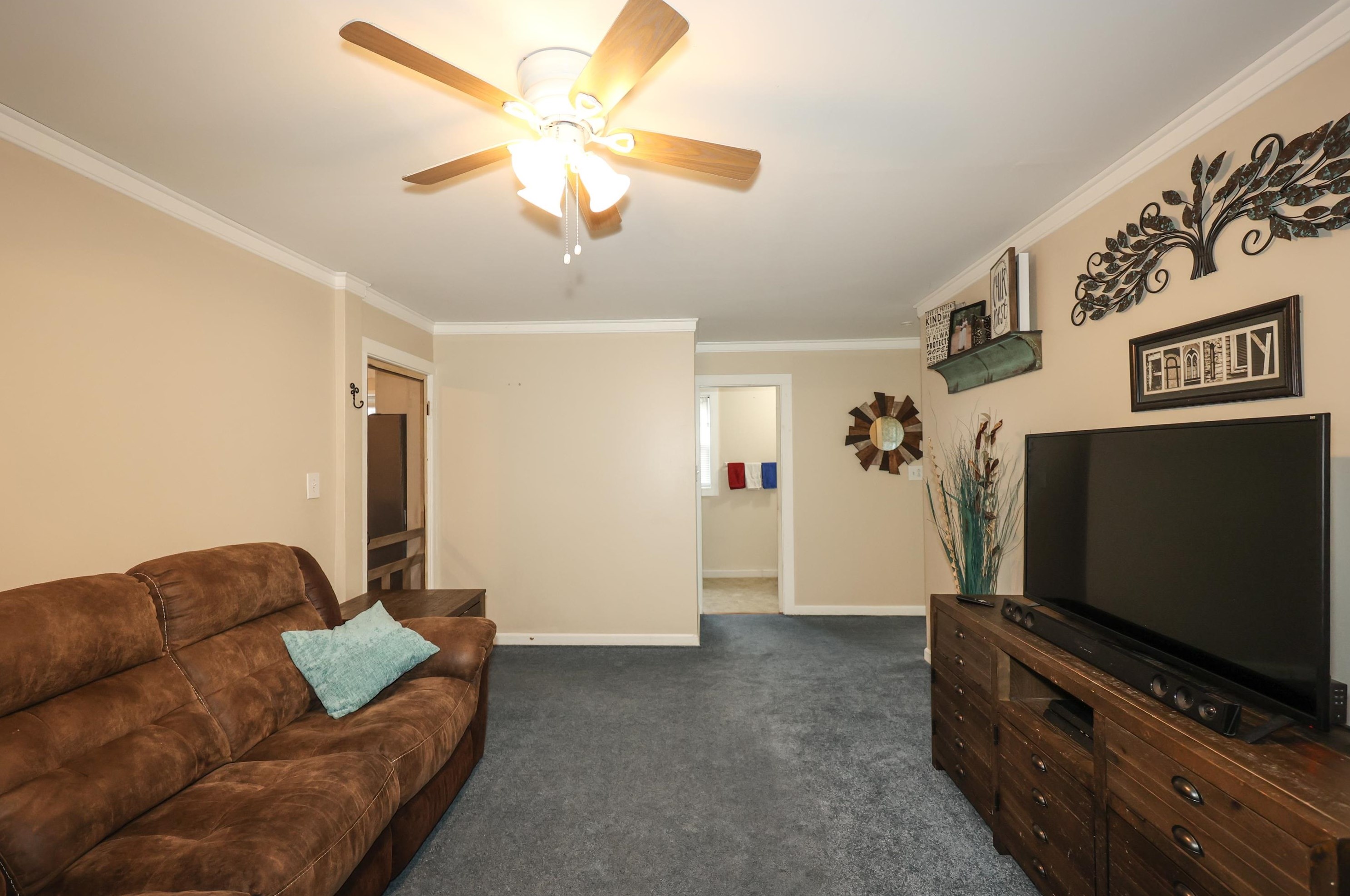 19 Maple St, Manchester NH  03106-1509 exterior