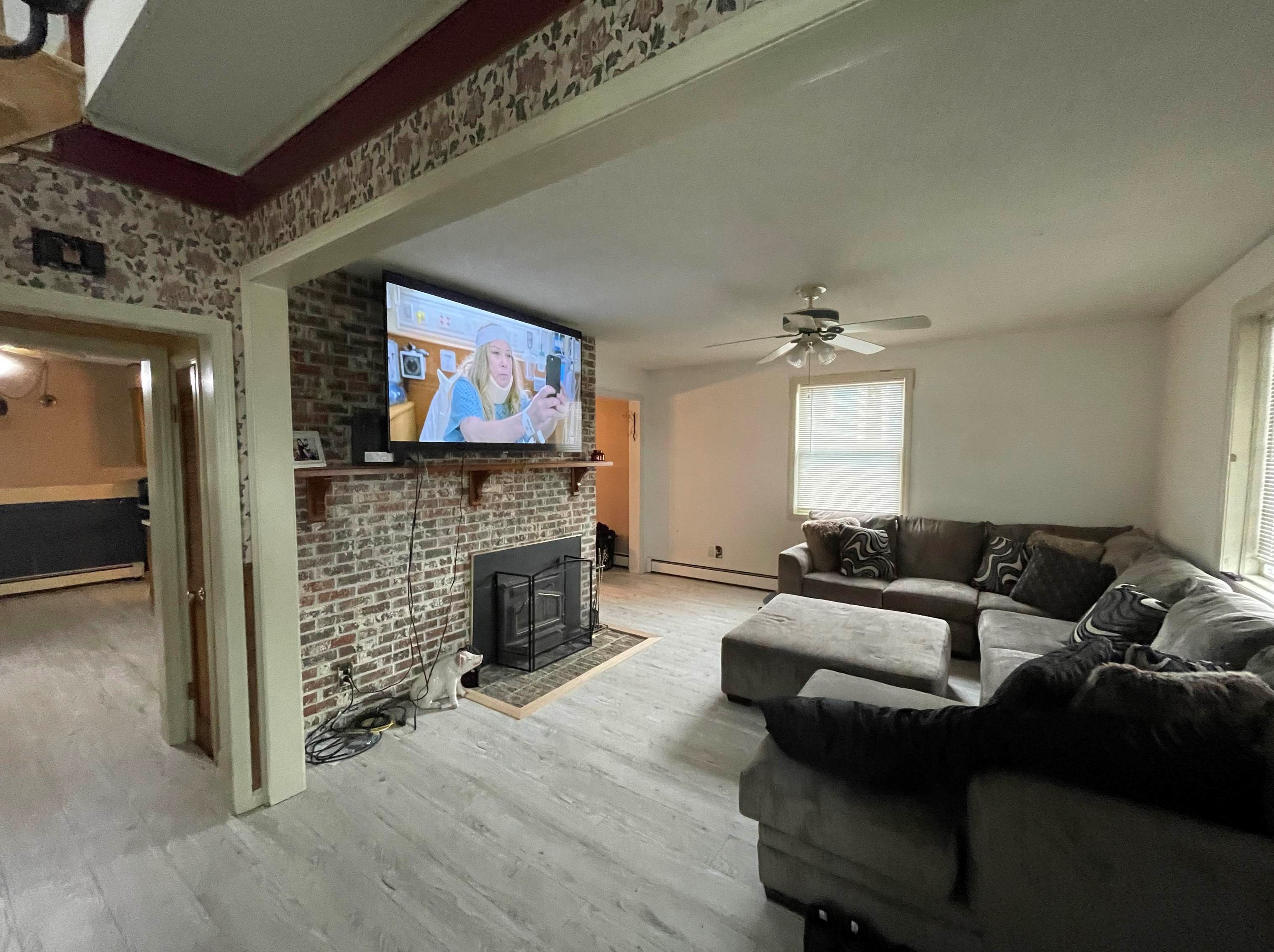 320 Church St, Berlin NH  03570-2100 exterior