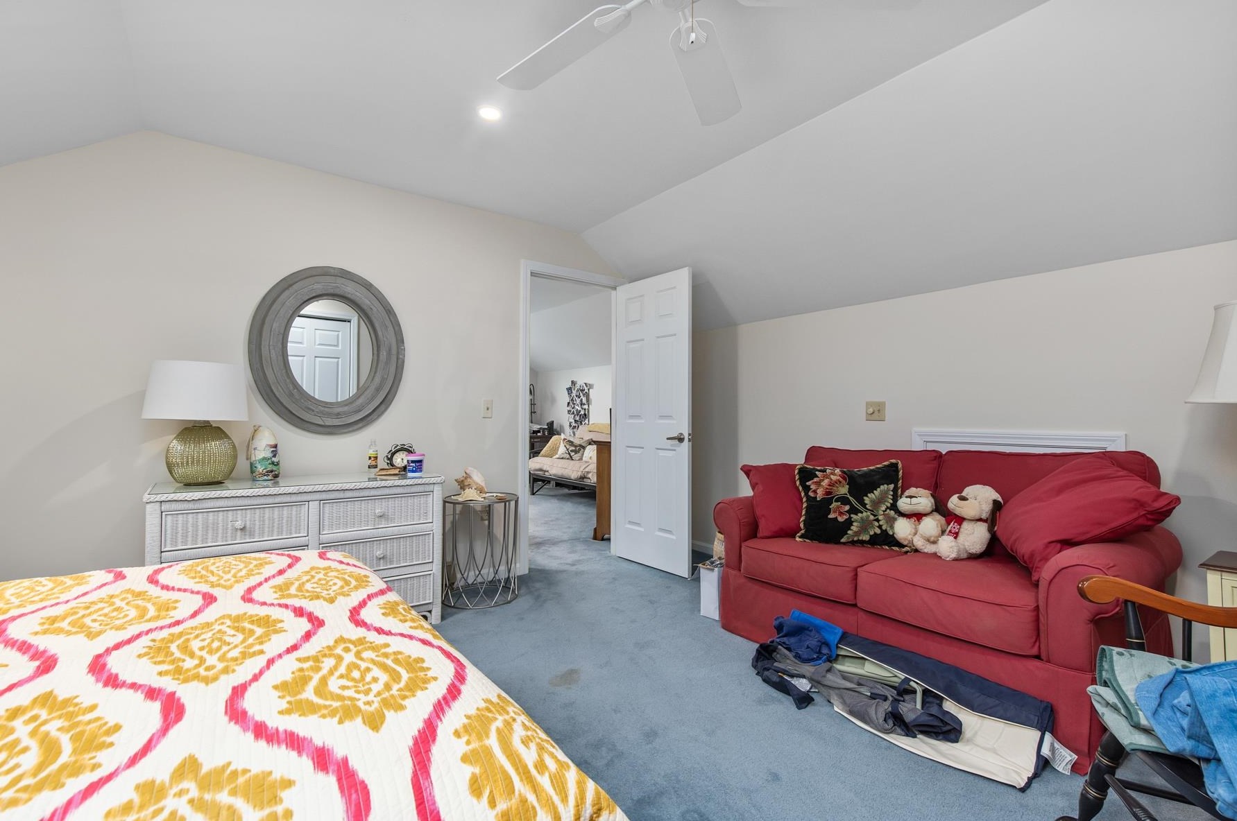 1465 Hooksett Rd, Manchester NH 03106-1860 exterior