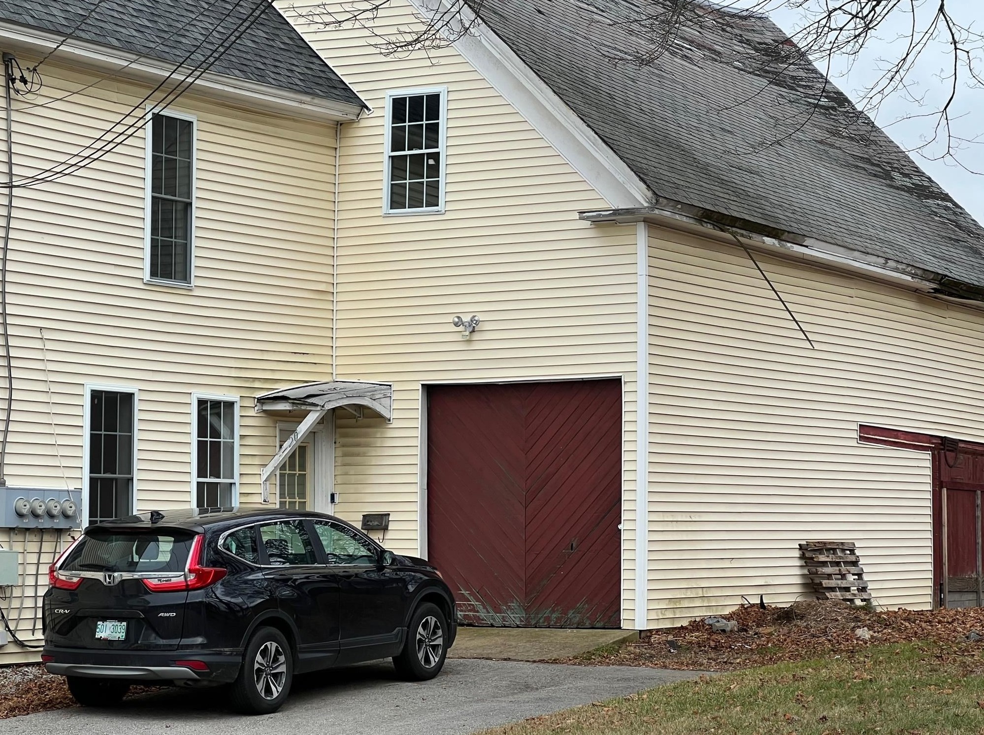 18 Manchester St, Pittsfield, NH 03263