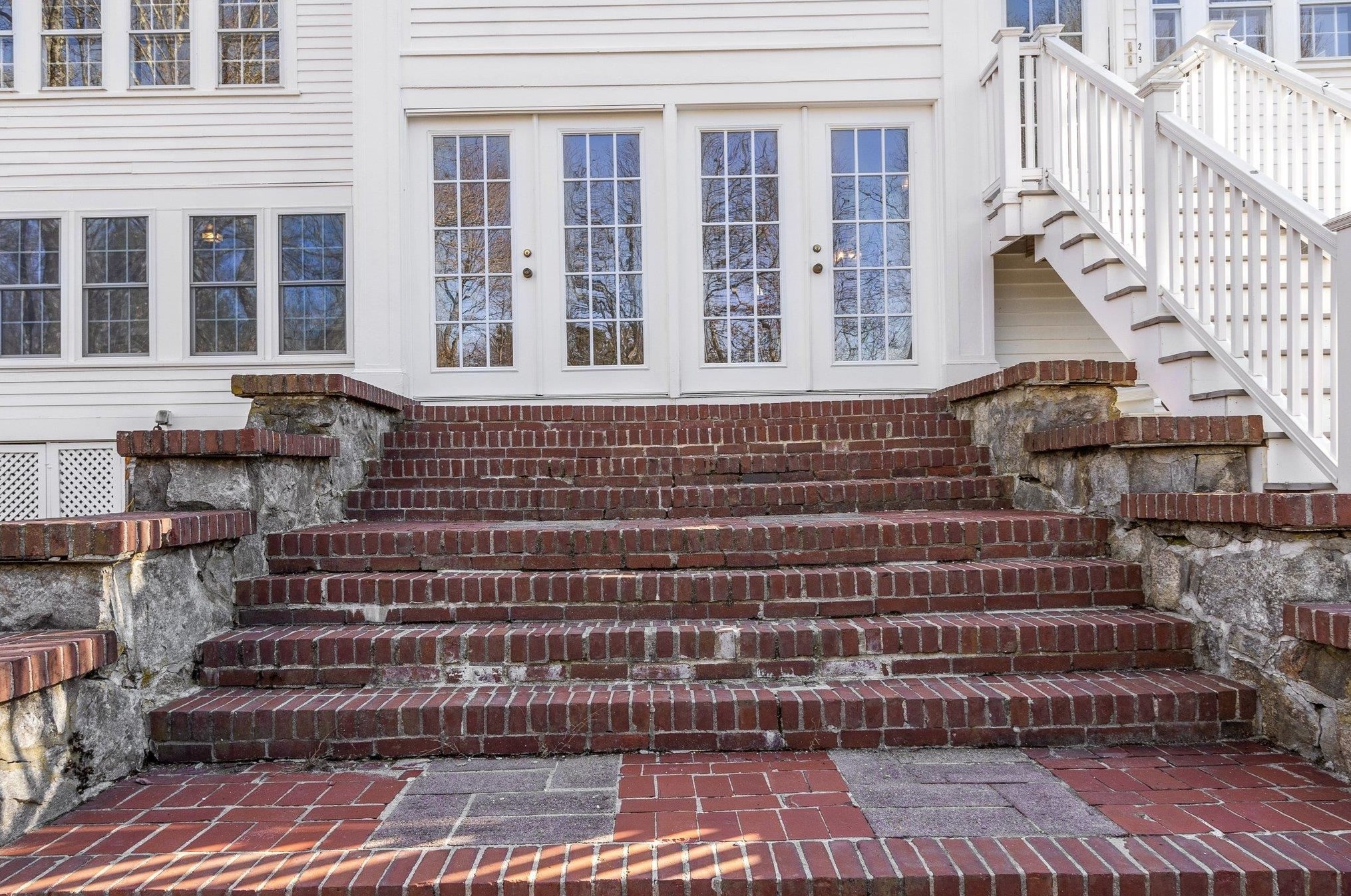 132 Range Rd, Windham NH  03087-2400 exterior