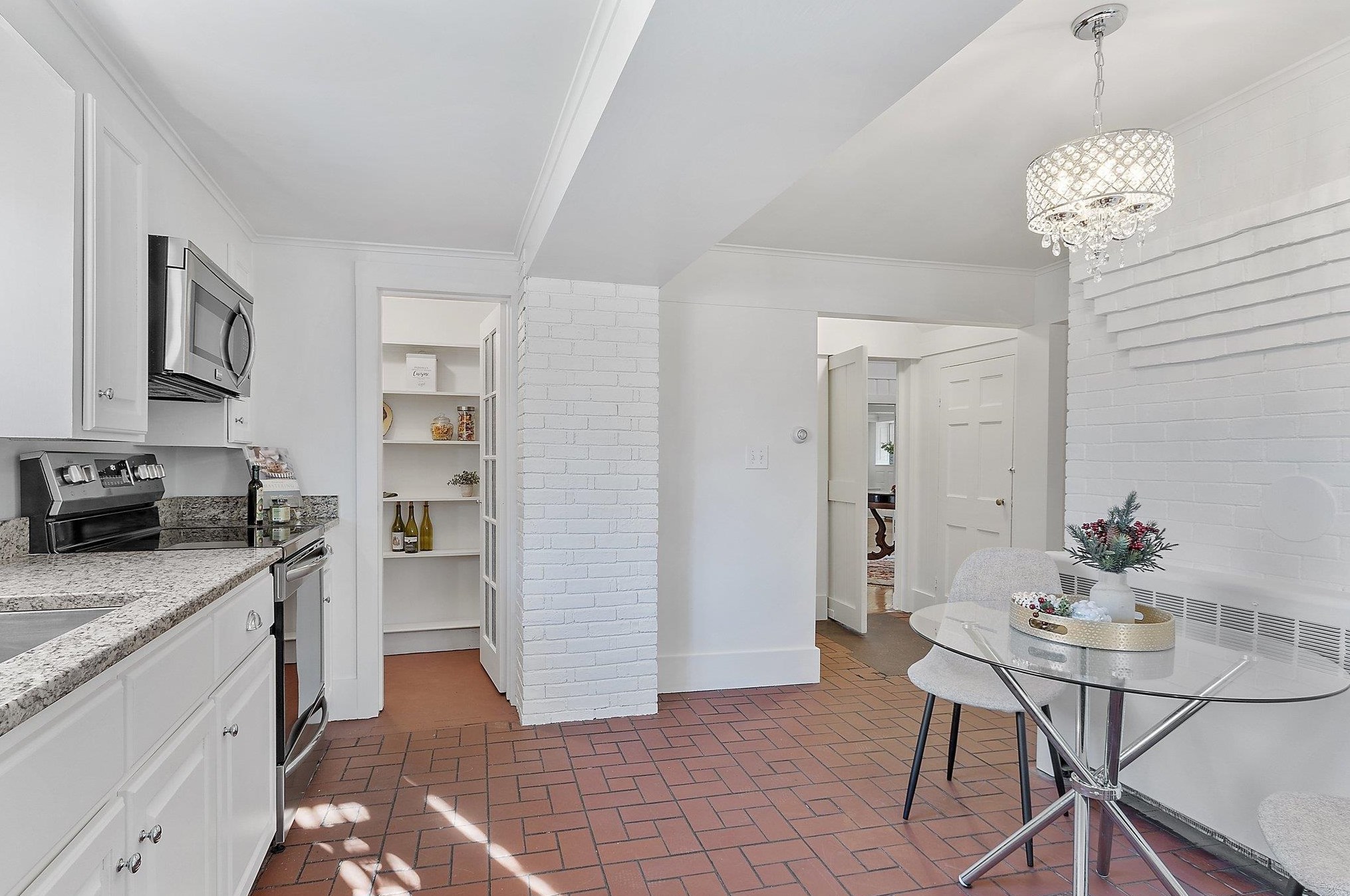 132 Range Rd, Windham NH  03087-2400 exterior