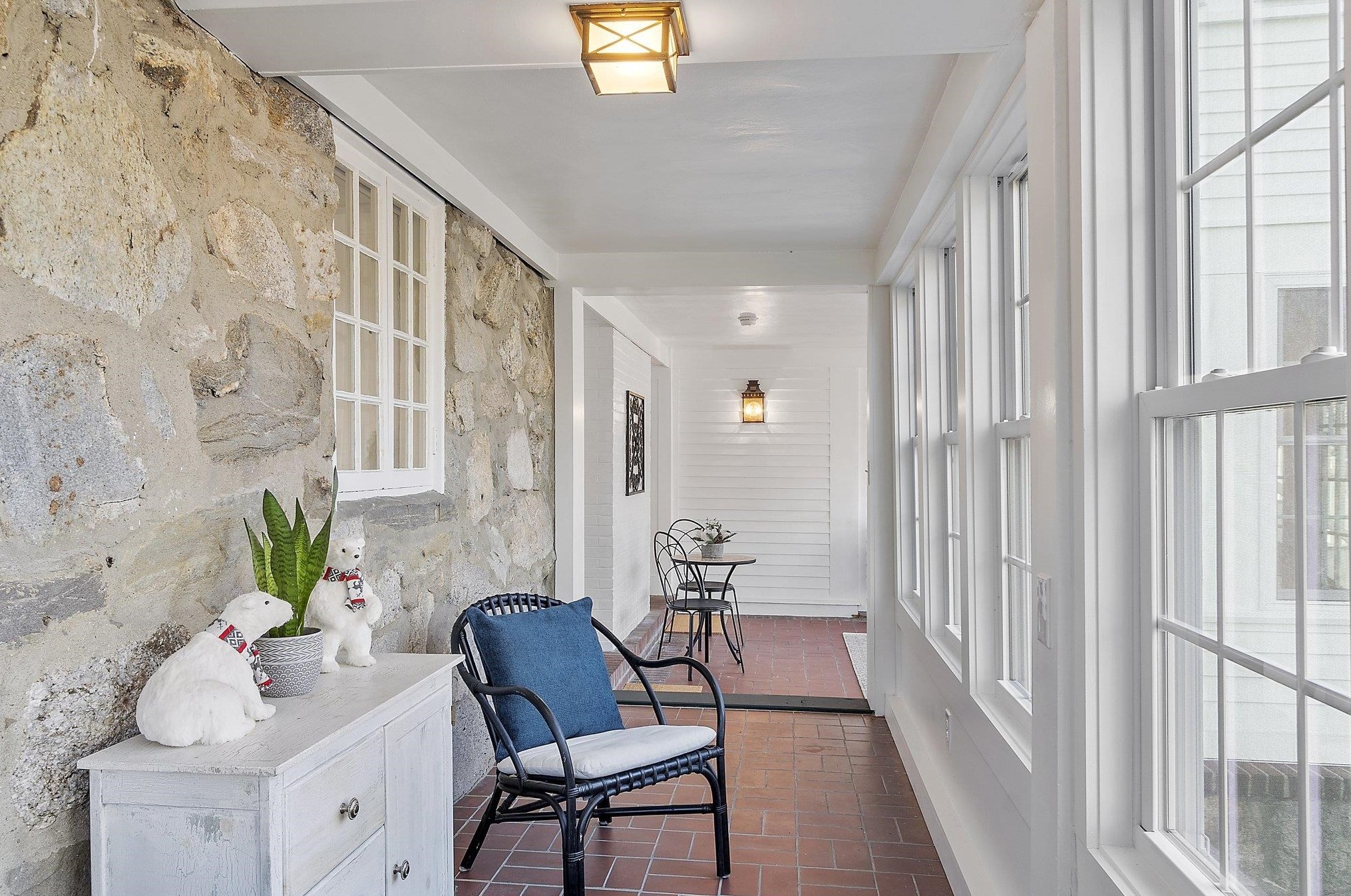 132 Range Rd, Windham NH  03087-2400 exterior