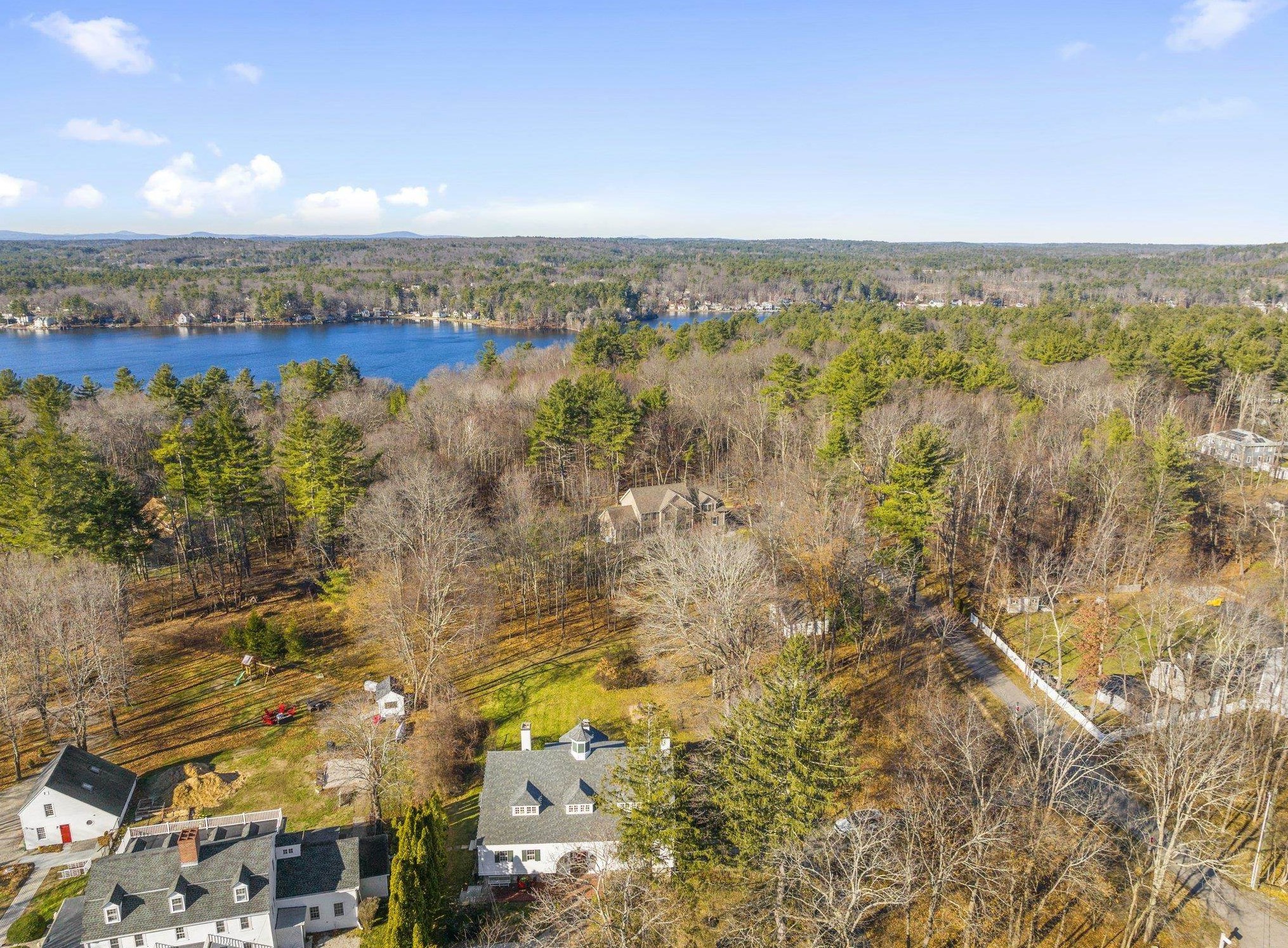 132 Range Rd, Windham NH  03087-2400 exterior