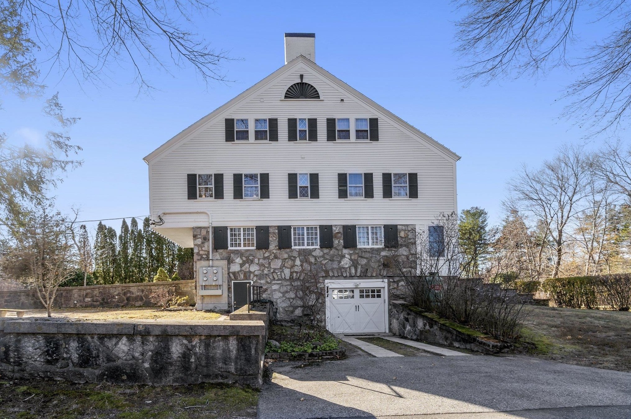 132 Range Rd, Windham NH  03087-2400 exterior