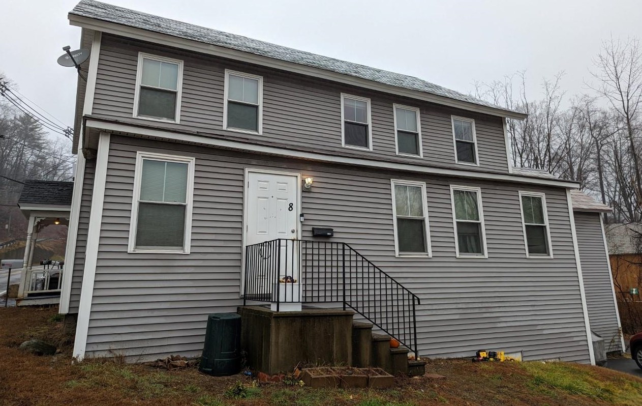 8 Chesterfield Rd, Hinsdale, NH 03451
