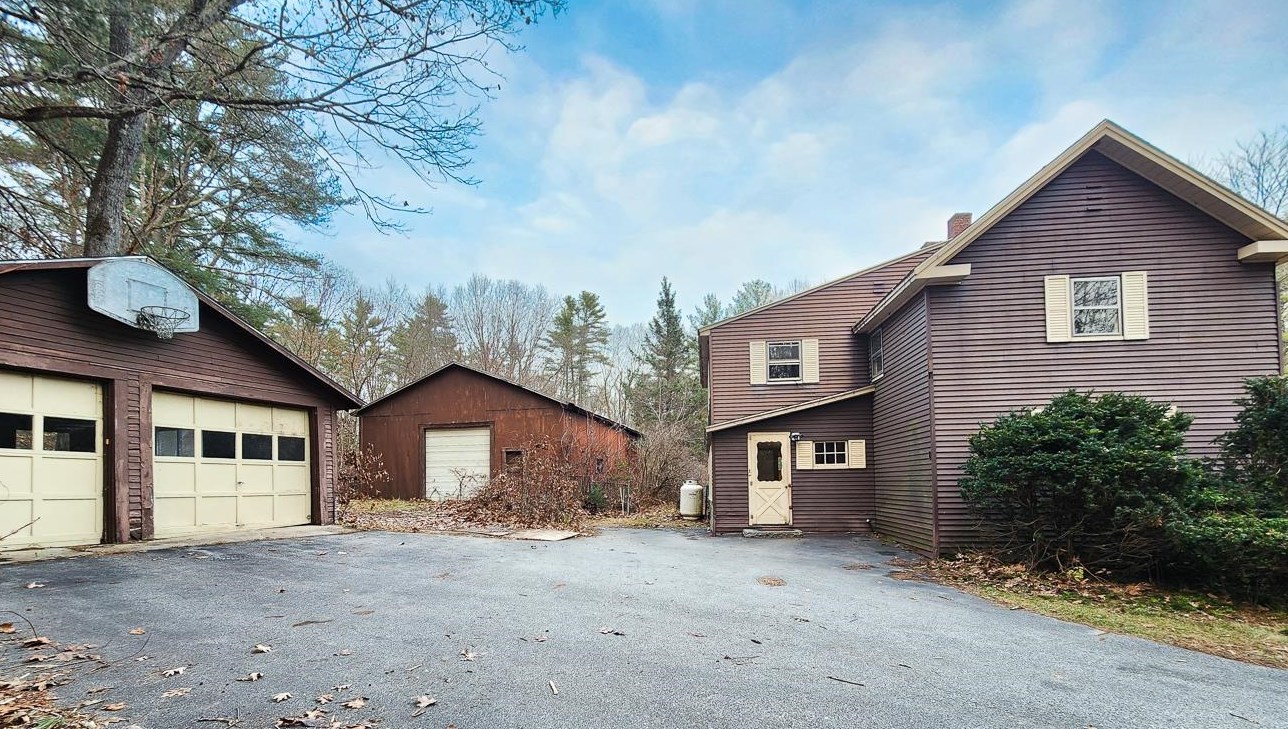 34 Stickney Hill Rd, Concord, NH 03301