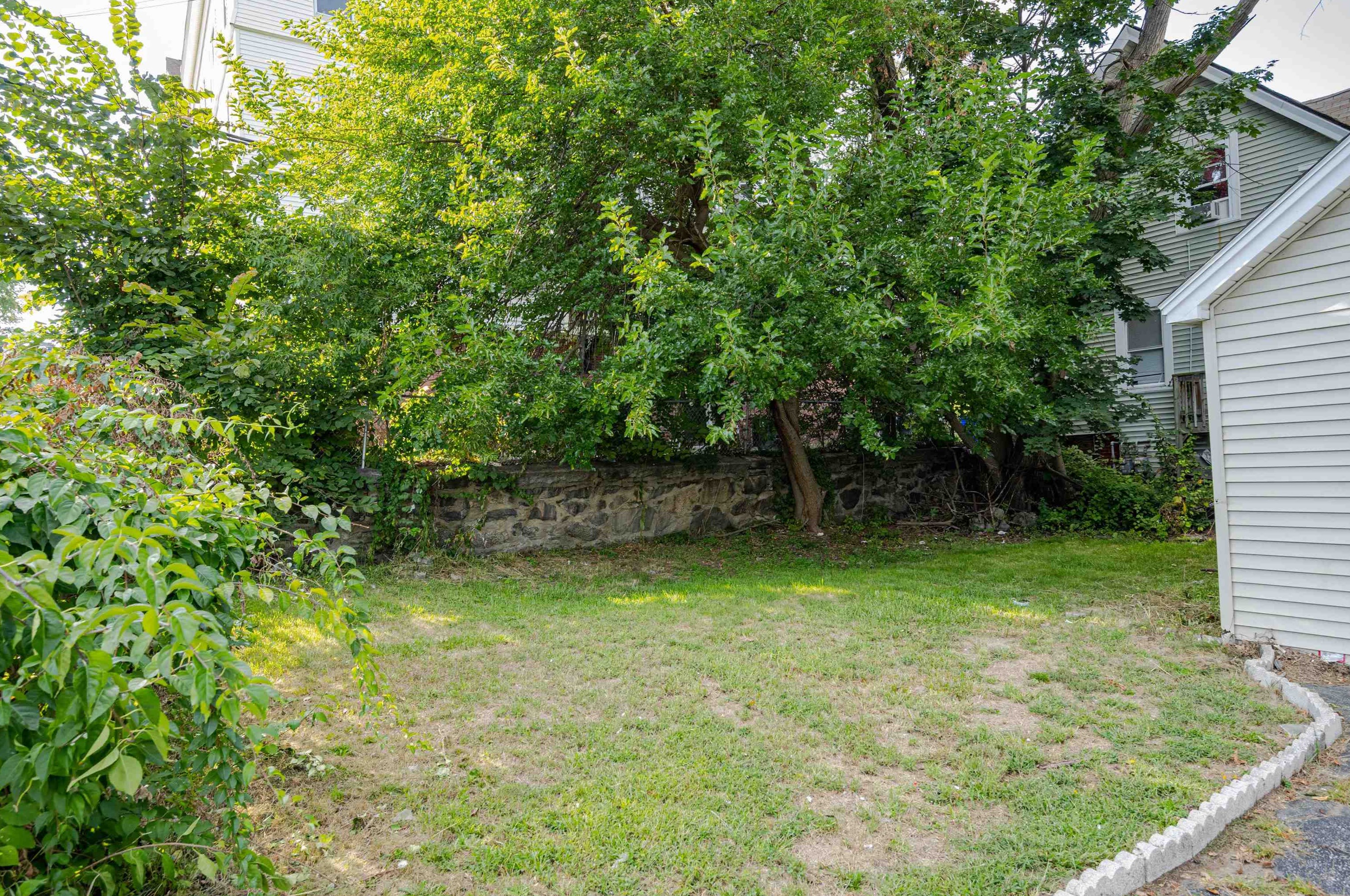 318 Main St, Manchester NH  03102-4032 exterior