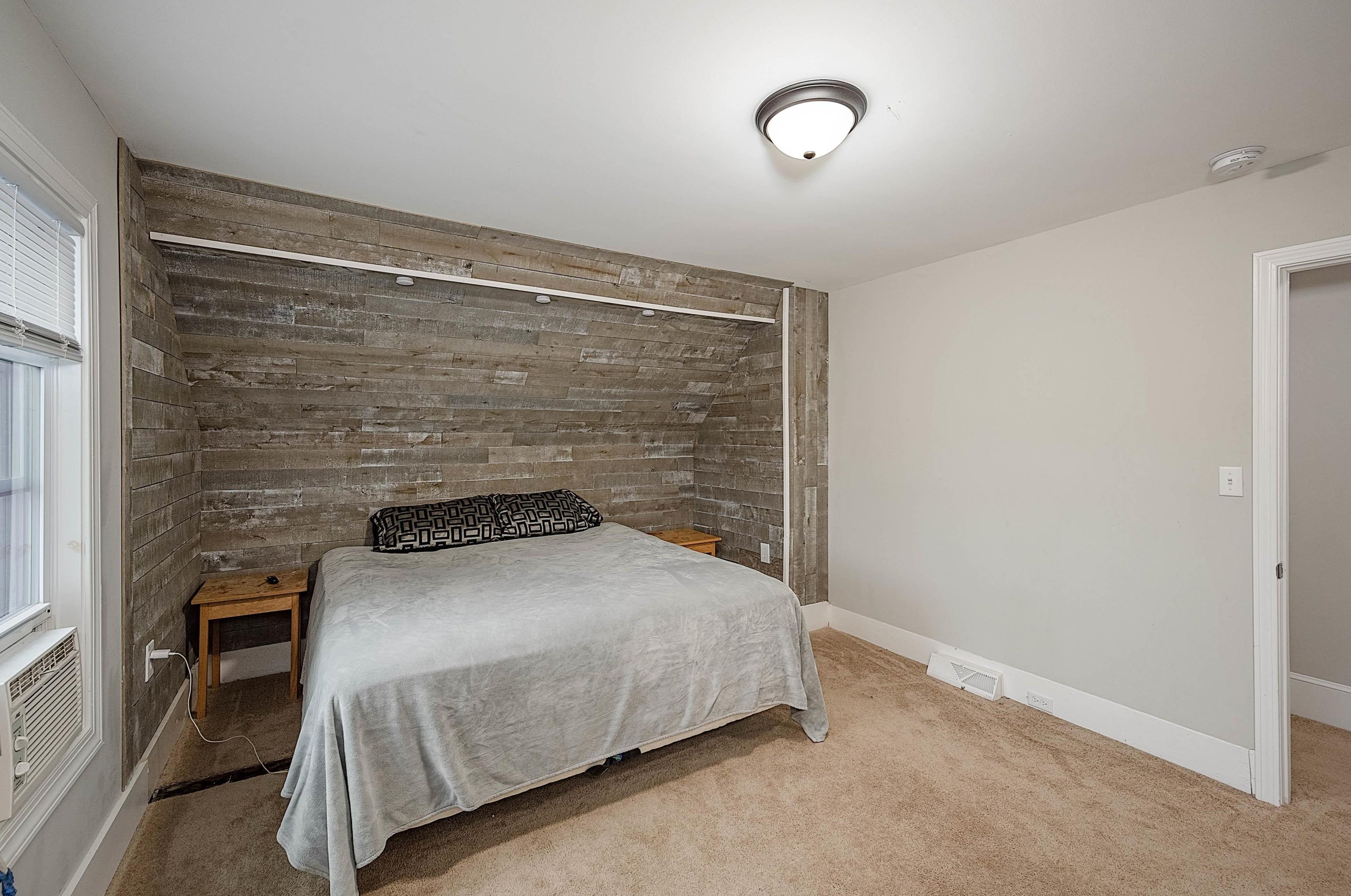 318 Main St, Manchester NH  03102-4032 exterior