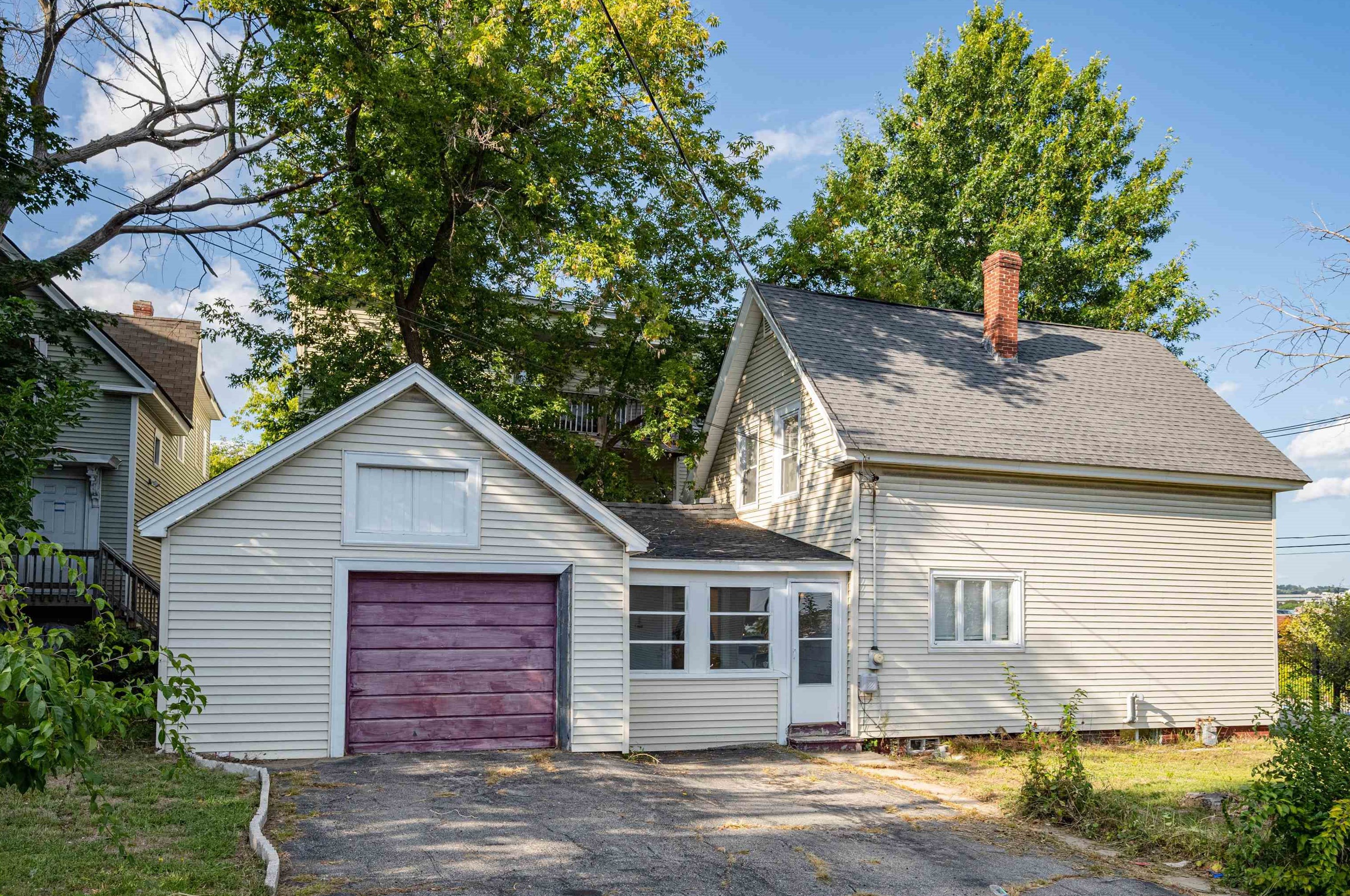 318 Main St, Manchester NH  03102-4032 exterior