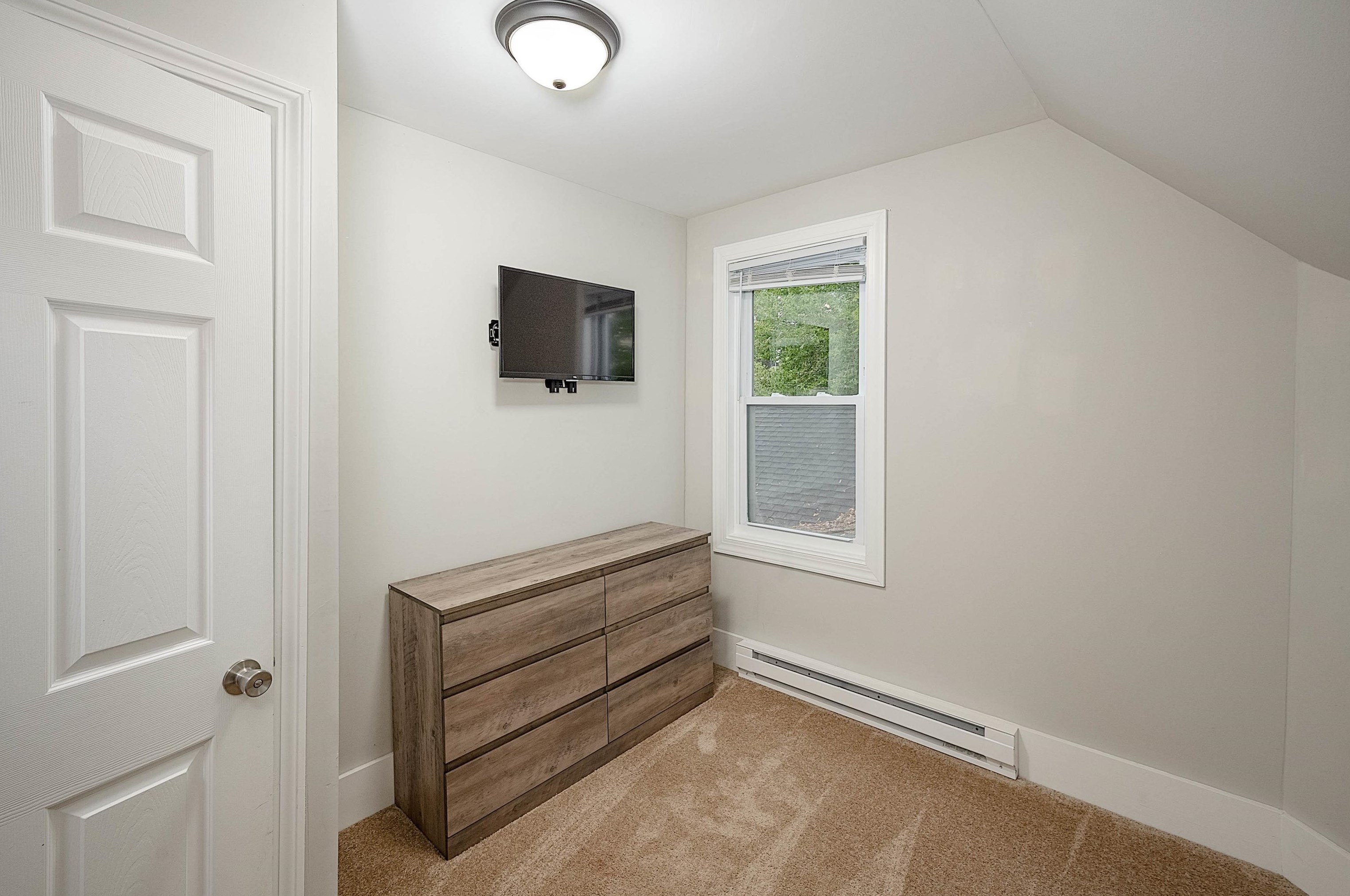 318 Main St, Manchester NH  03102-4032 exterior