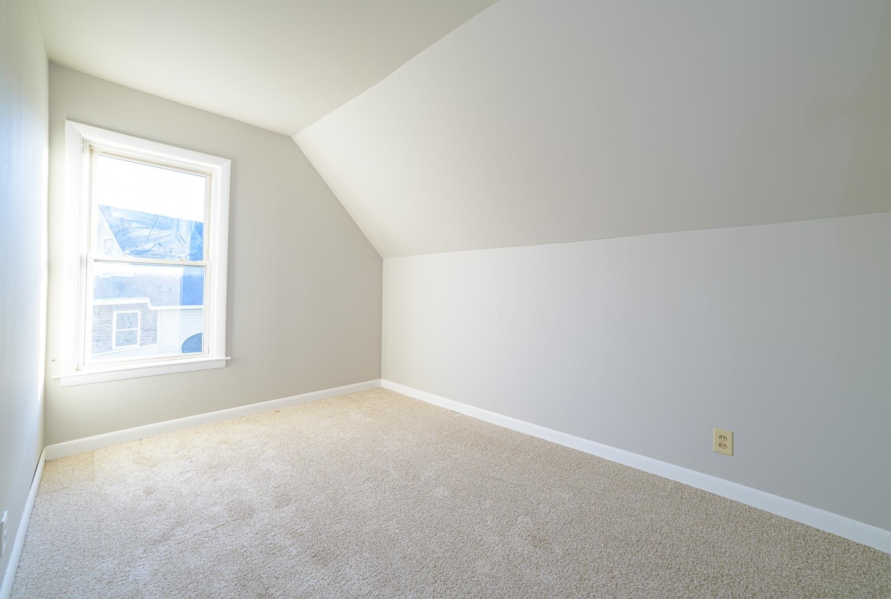 446 School St, Berlin NH  03570-2523 exterior