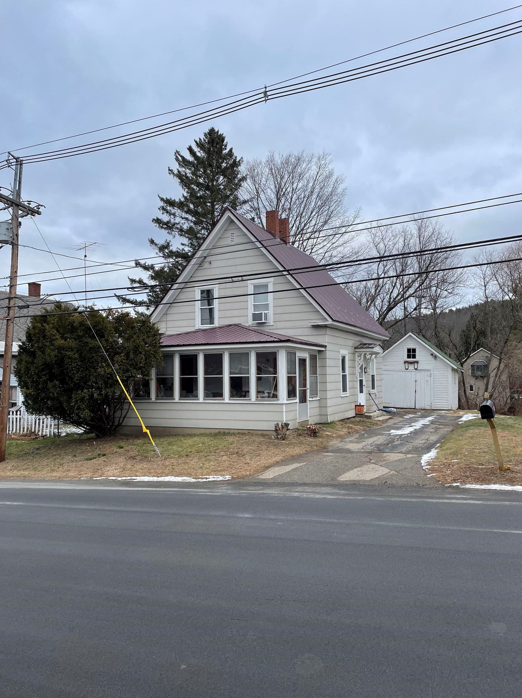 53 Winter St, Ashland, NH 03217