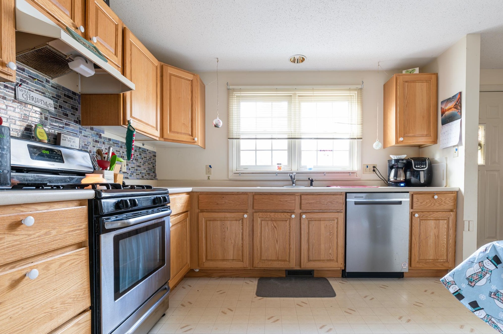 31 Long Hill Rd, Peterborough, NH 03458-1812